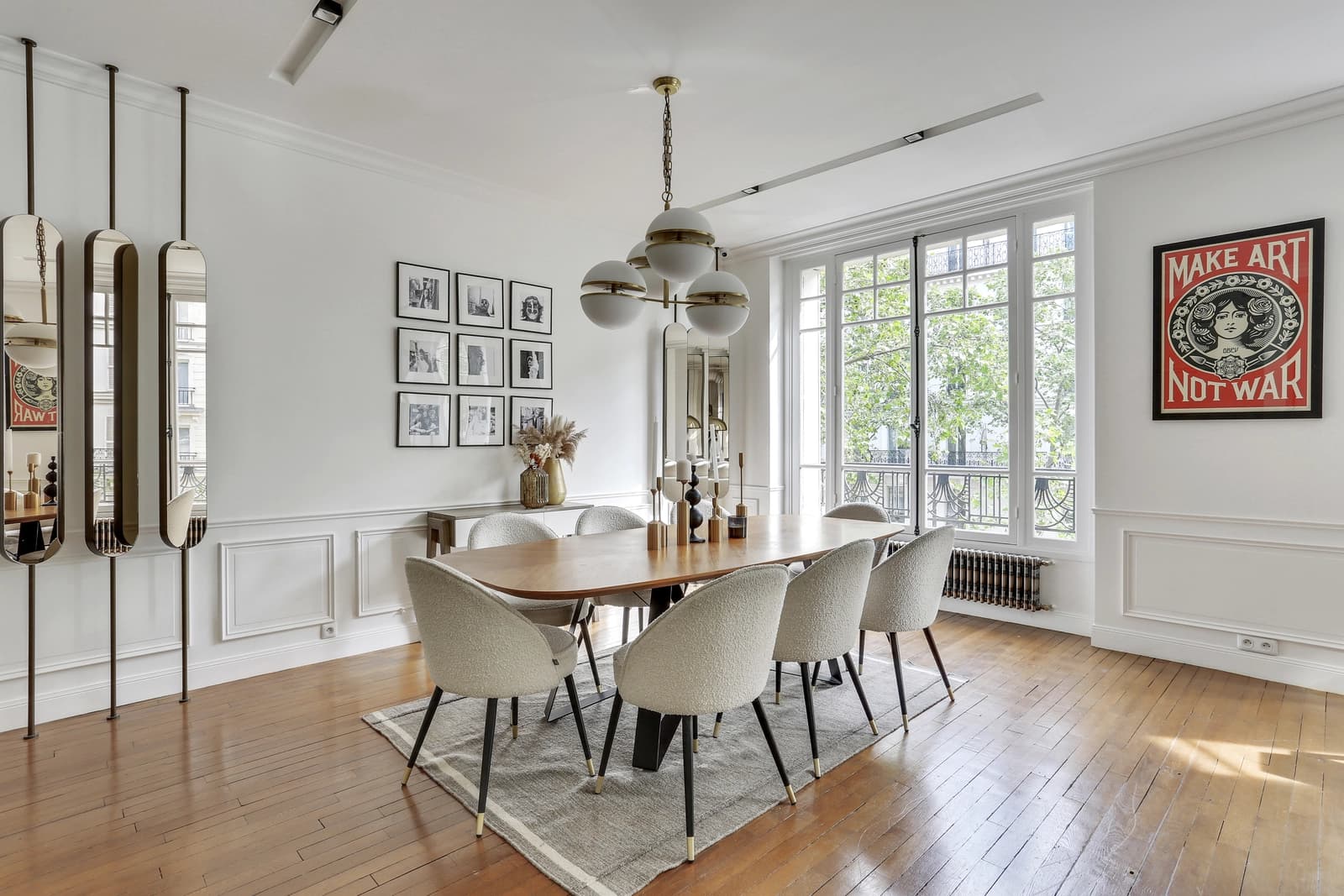 Space Designer apartment at the foot of the Eiffel Tower - 4