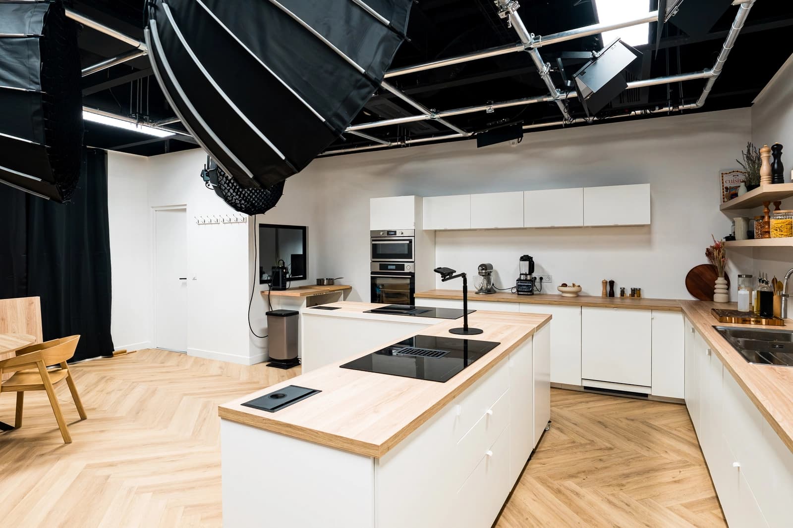 Space Family Kitchen Studio — Photo & Video - 5