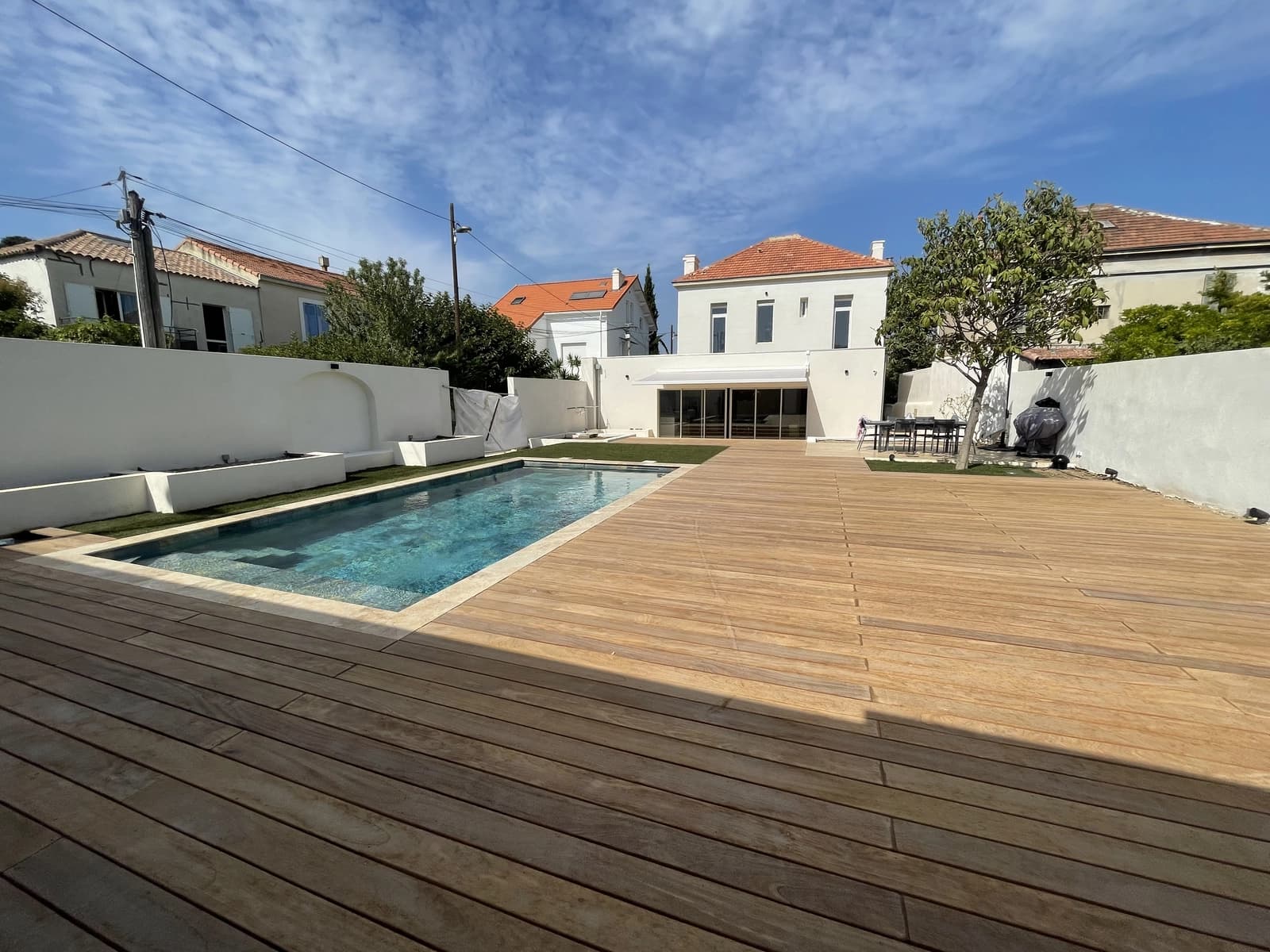 Espace Maison de maitre à Marseille sur grand terrain avec piscine - 0