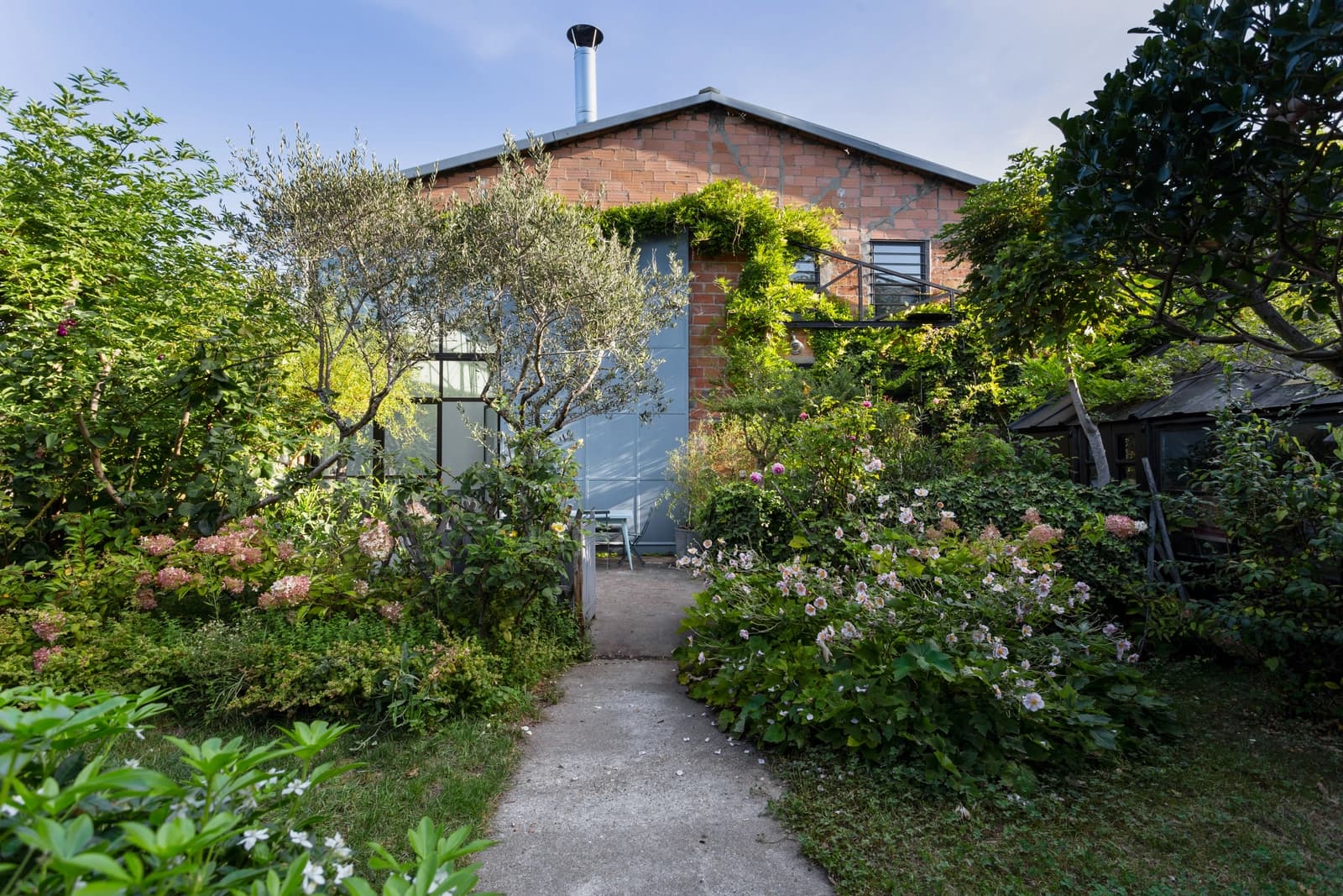 Salle de réunion dans Grand loft avec jardin: un air de campagne à Montreuil - 1