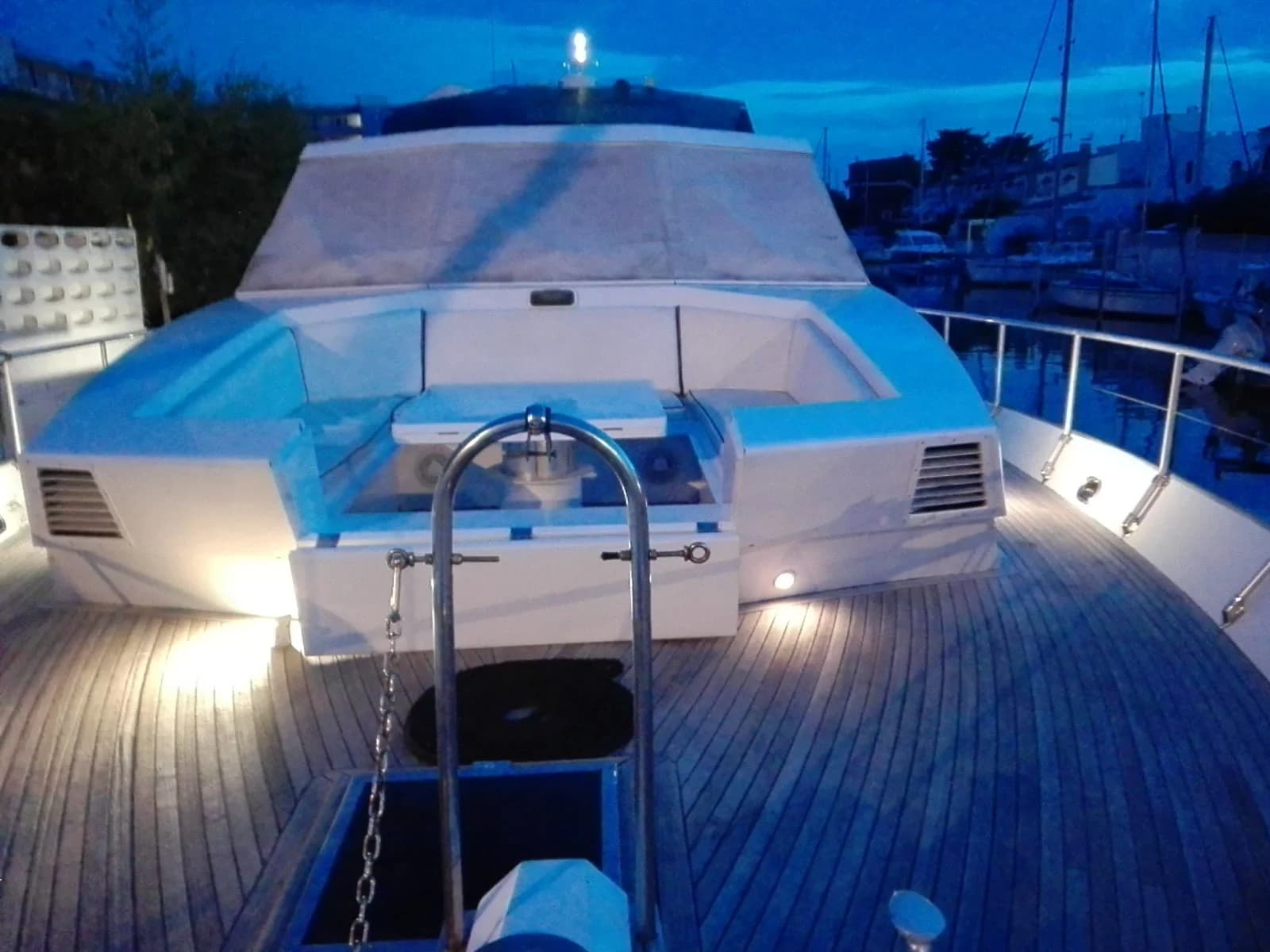 Kitchen in aboard a 20m boat - 1