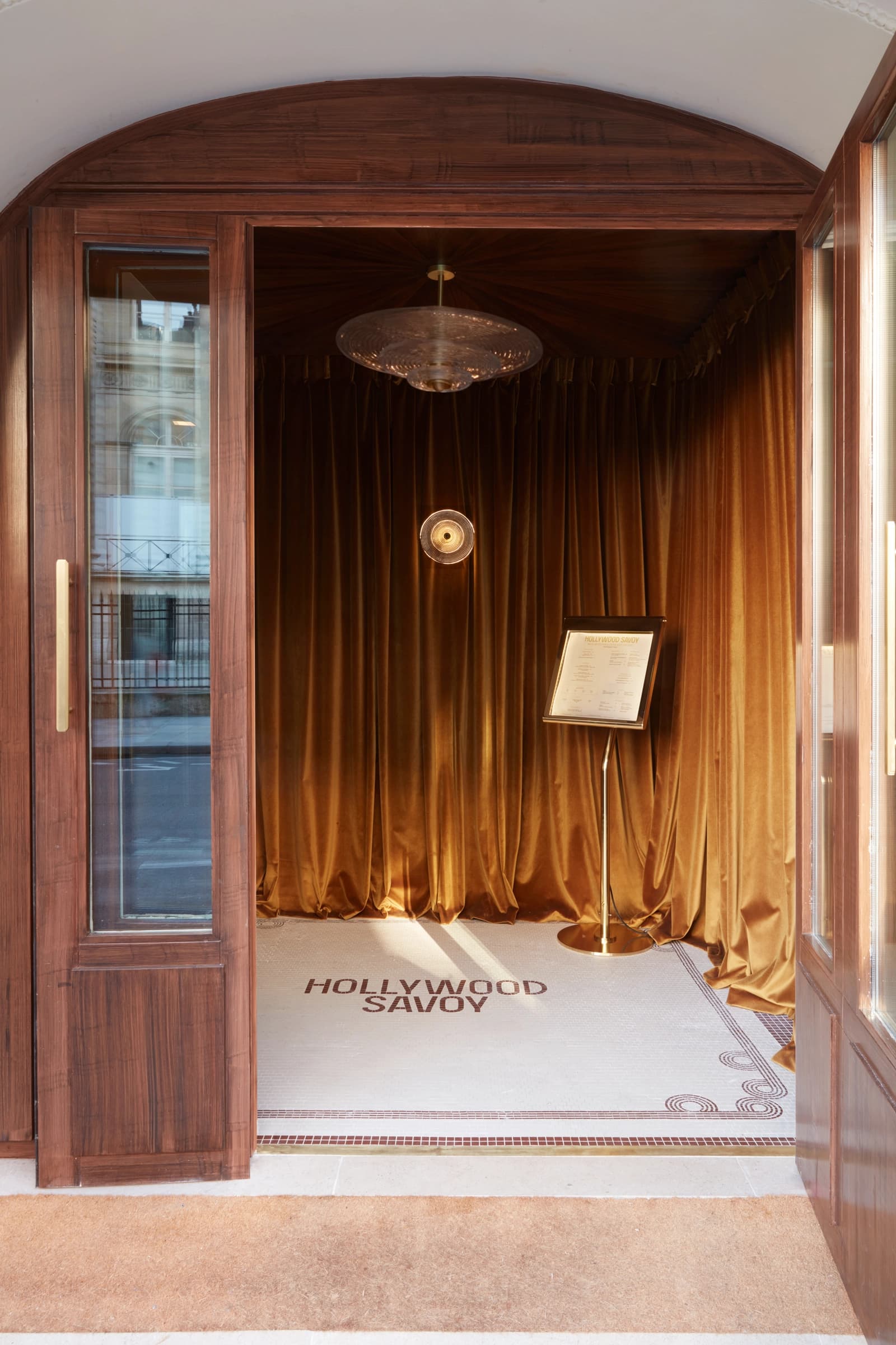 Space Iconic Roaring Twenties-inspired restaurant - 4