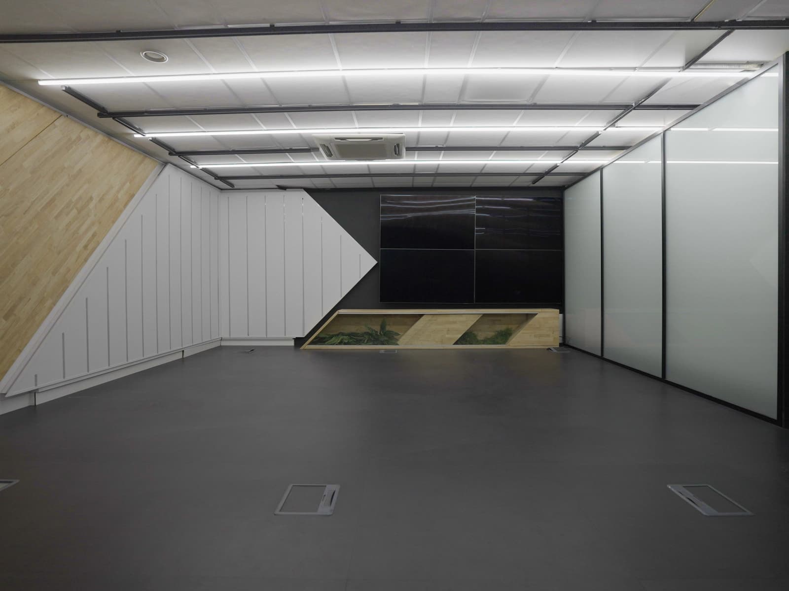 Space Third place: Fully equipped filming studio - 0