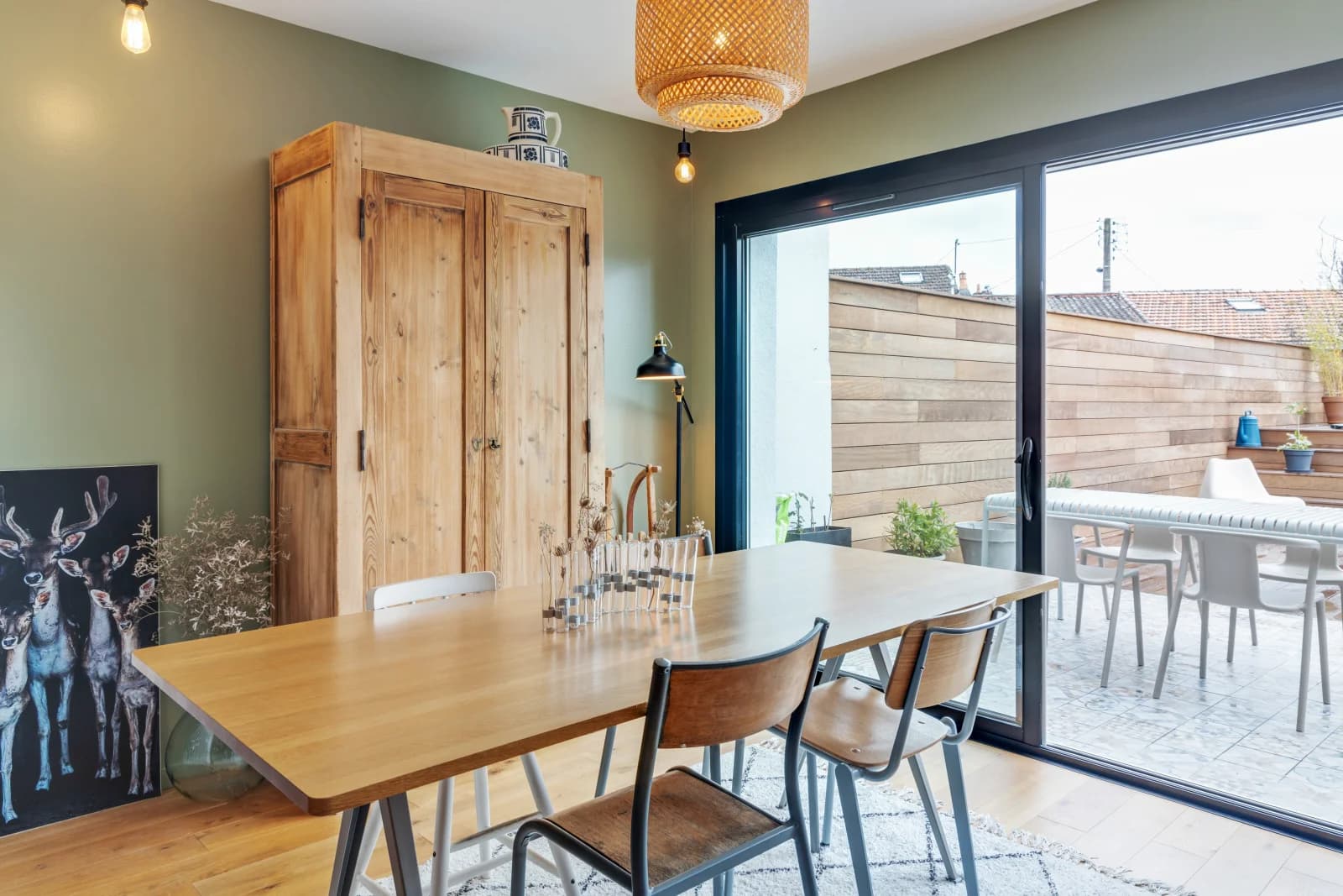 Comedor en Encantadora tienda bordelesa con jardín y piscina - 1