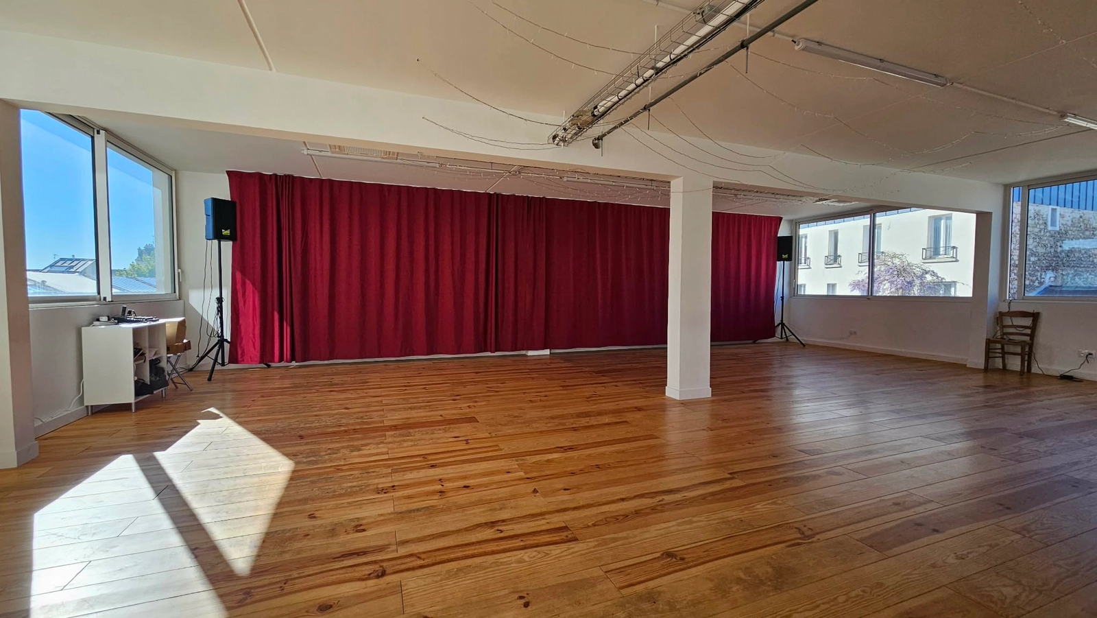 Espace Studio de danse lumineux - 0