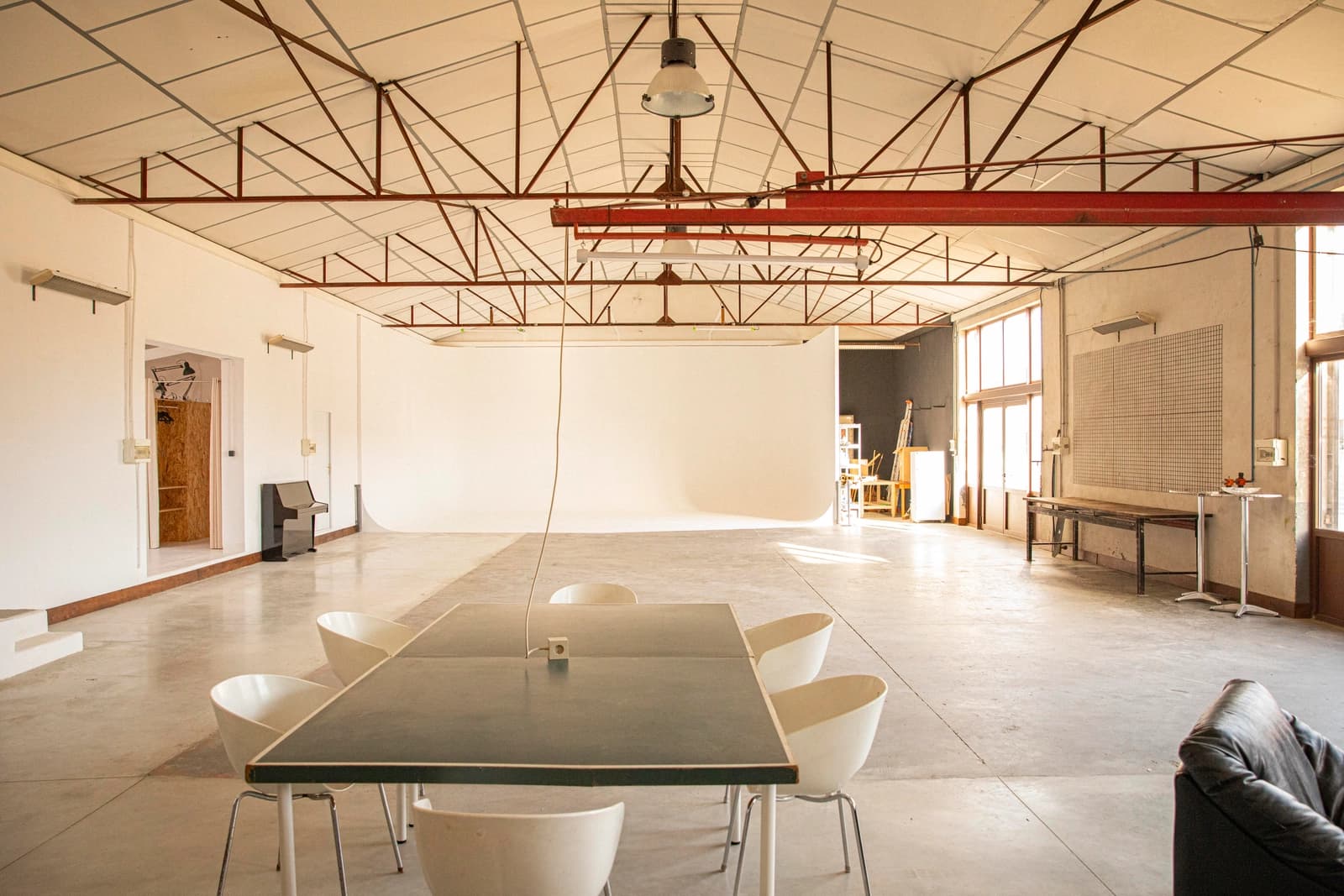 Space 300m2 rental space (seminars, workshops, exhibitions, private events, photo/video studio) - 1