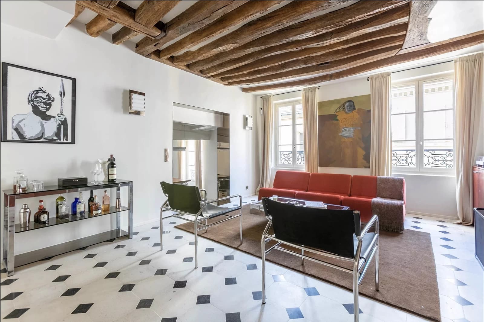Space Apartment renovated by an architect - In the heart of the Marais - 2