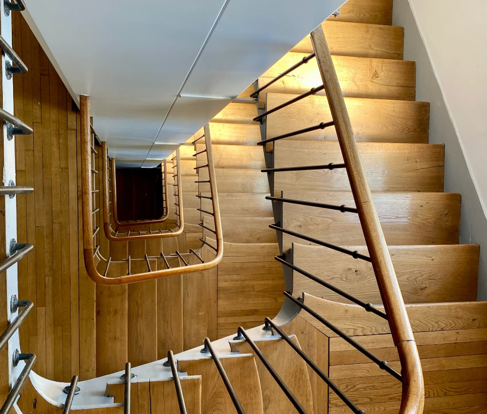 Space Designer 85 m² apartment bathed in light in Saint-Ouen - 4