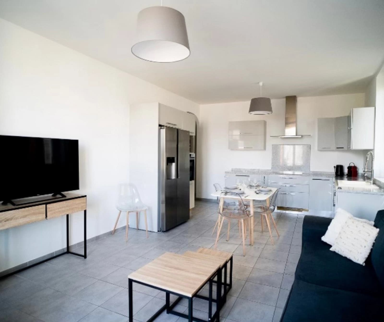 Salle de réunion dans Logement de charme à deux pas du centre animé - 1