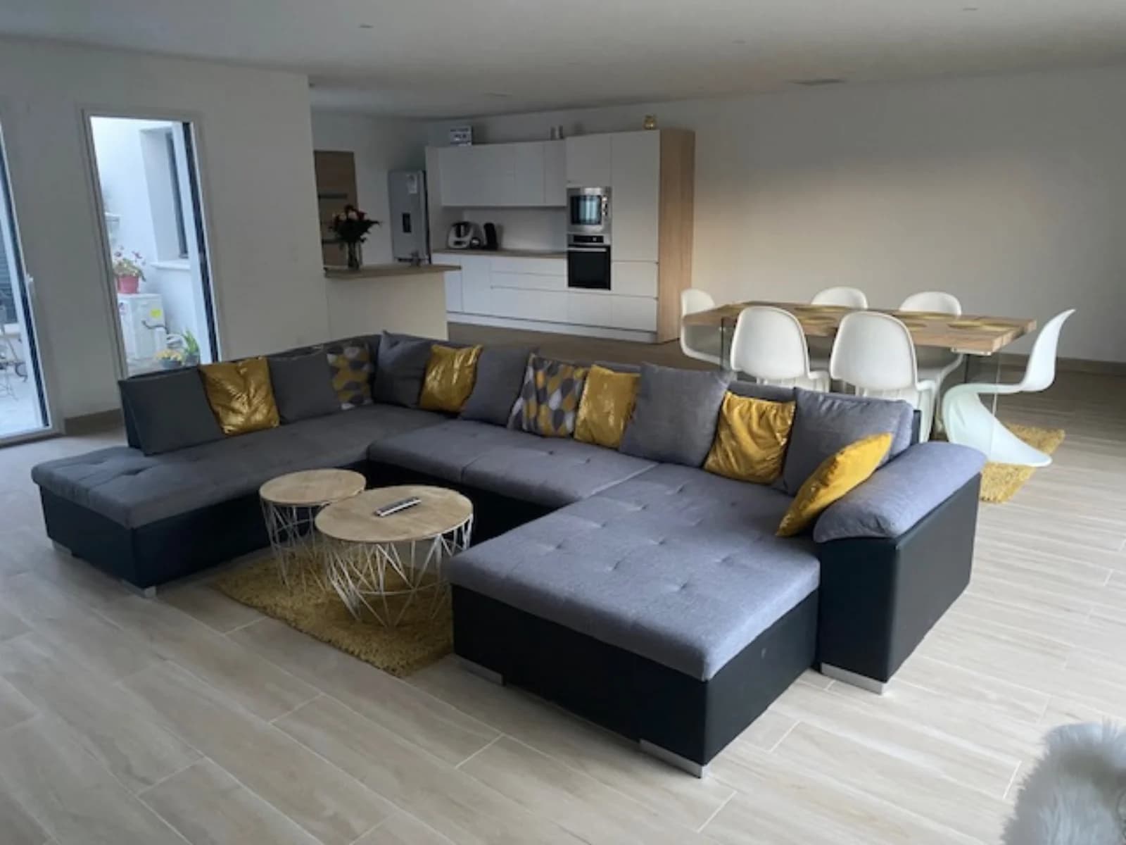 Living room in Modern house - 1