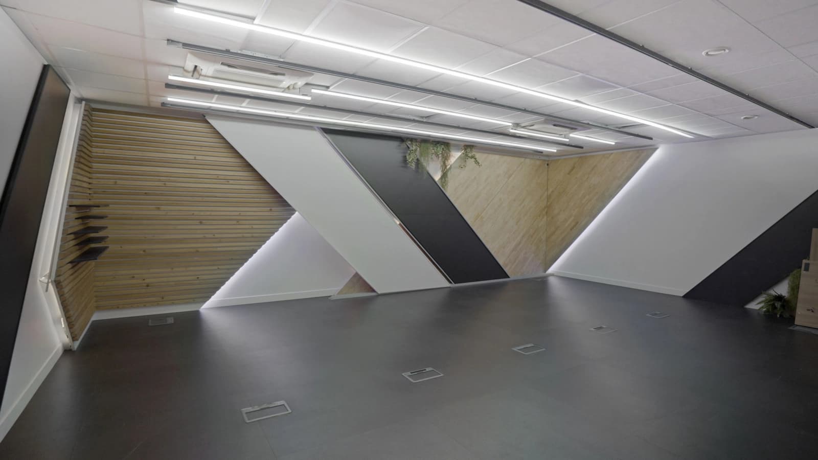 Space Third place: Fully equipped filming studio - 1