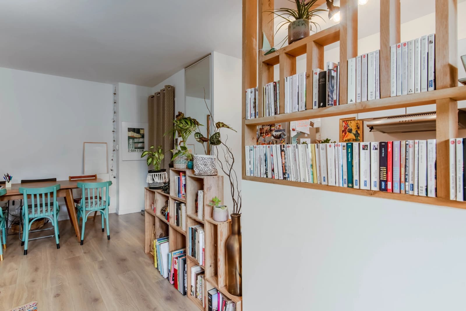 Space Warm, colorful apartment with superb garden - 3