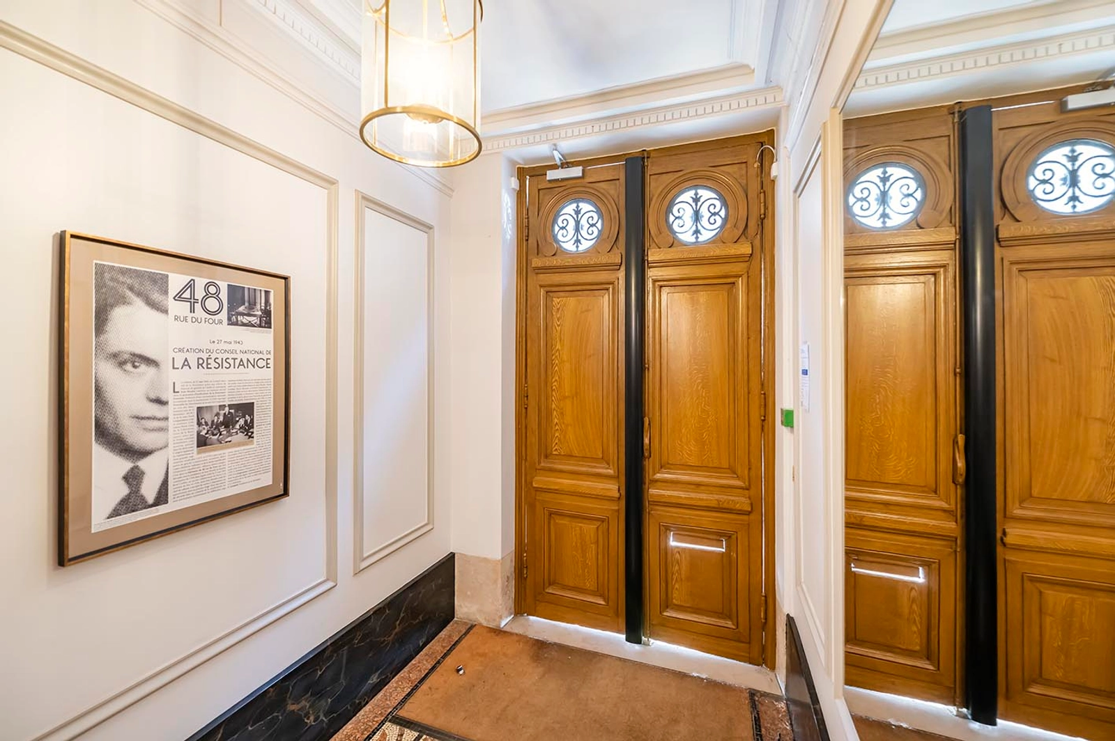 Space Office in its vintage condition - 1