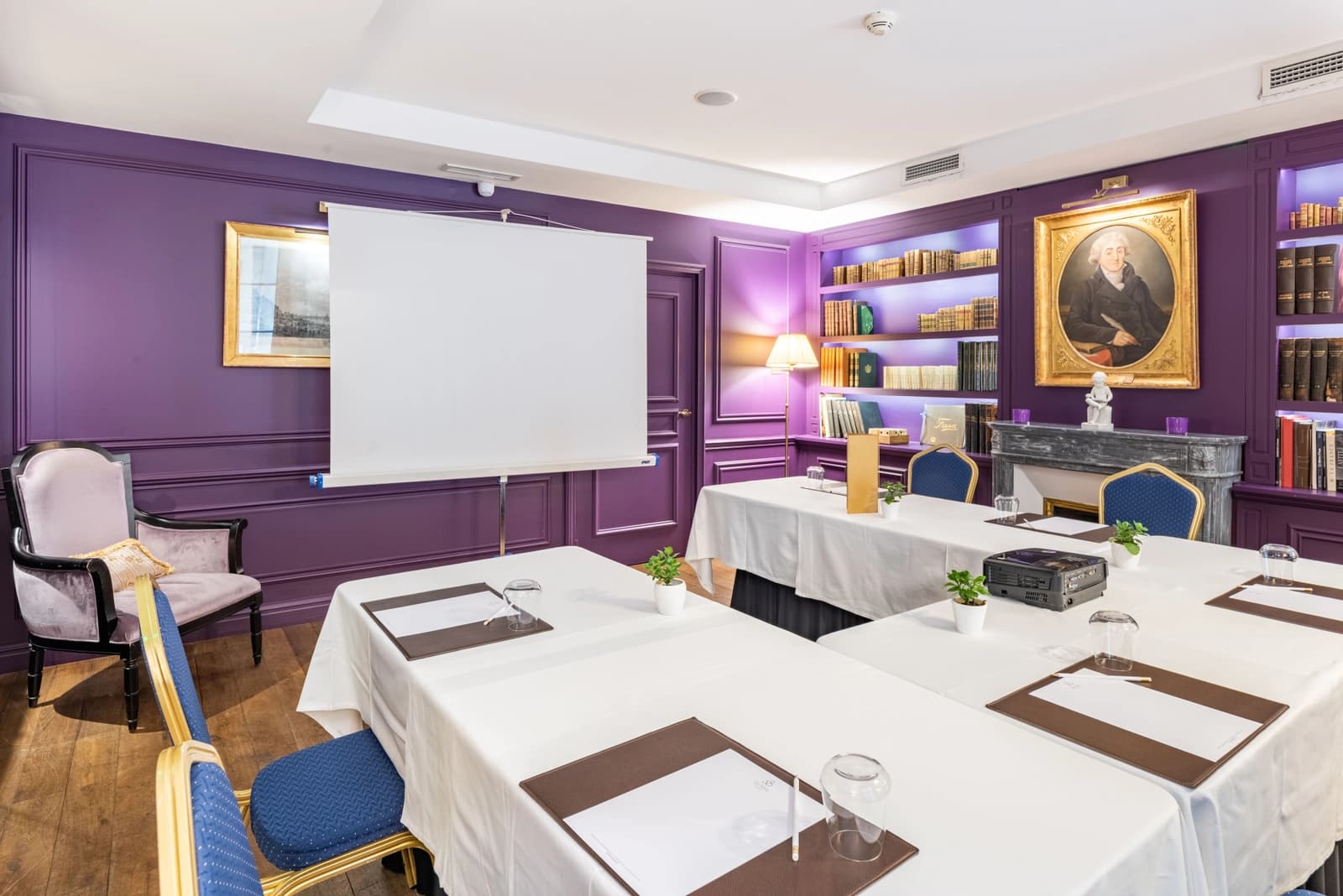 Meeting room in Salon des Illustres - 1