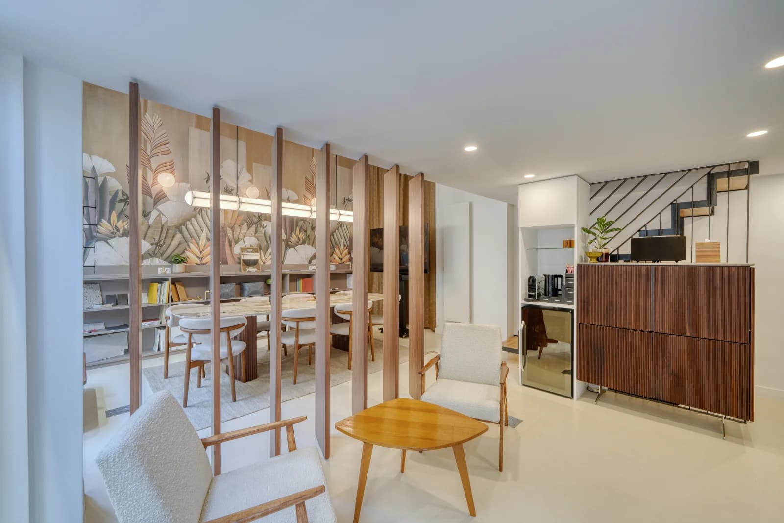 Space Completely renovated design office in the 9th arrondissement - 3