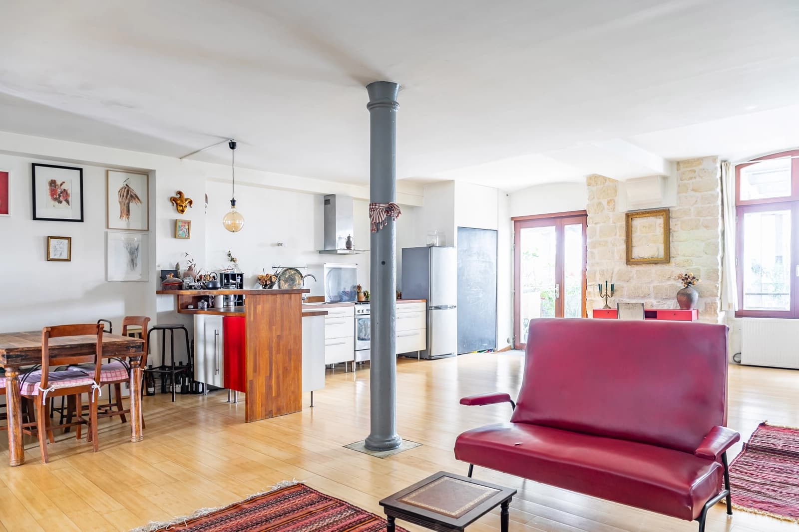 Espace Loft industriel spacieux et baigné de lumière - 2