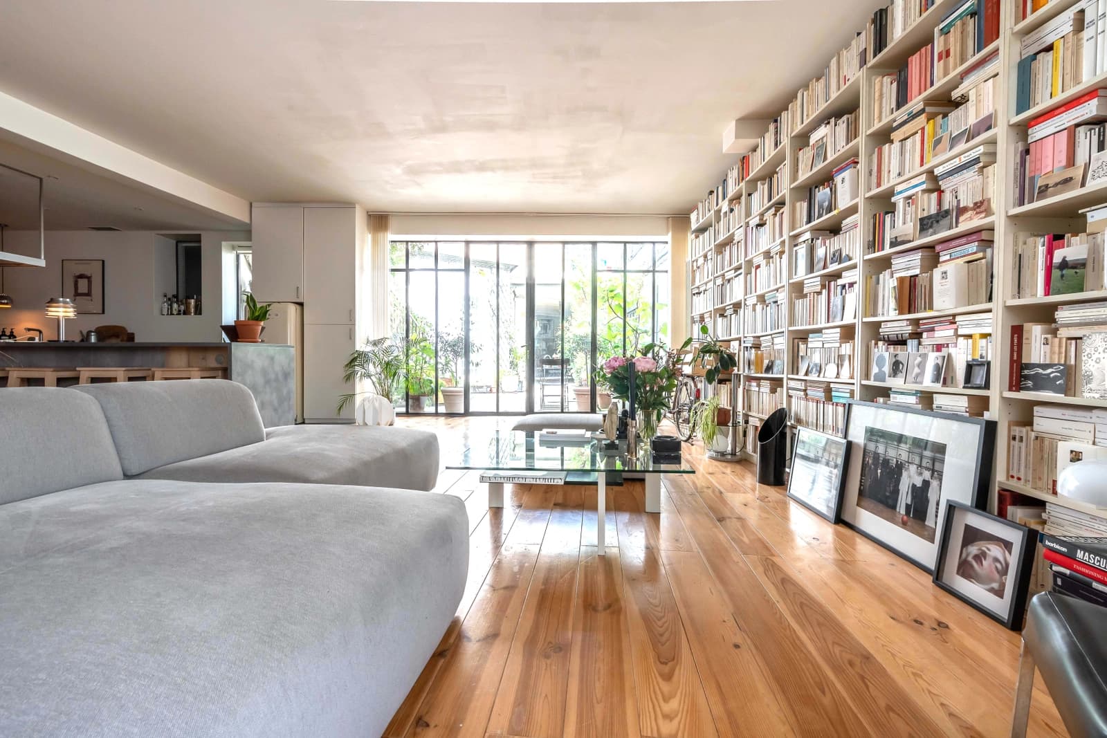 Space Elegant loft with large library in Montreuil - 5