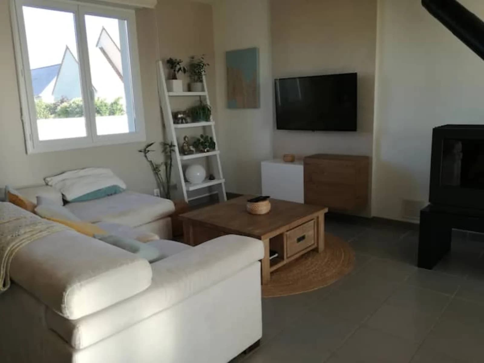 Bedroom in Large house in residential area - 1