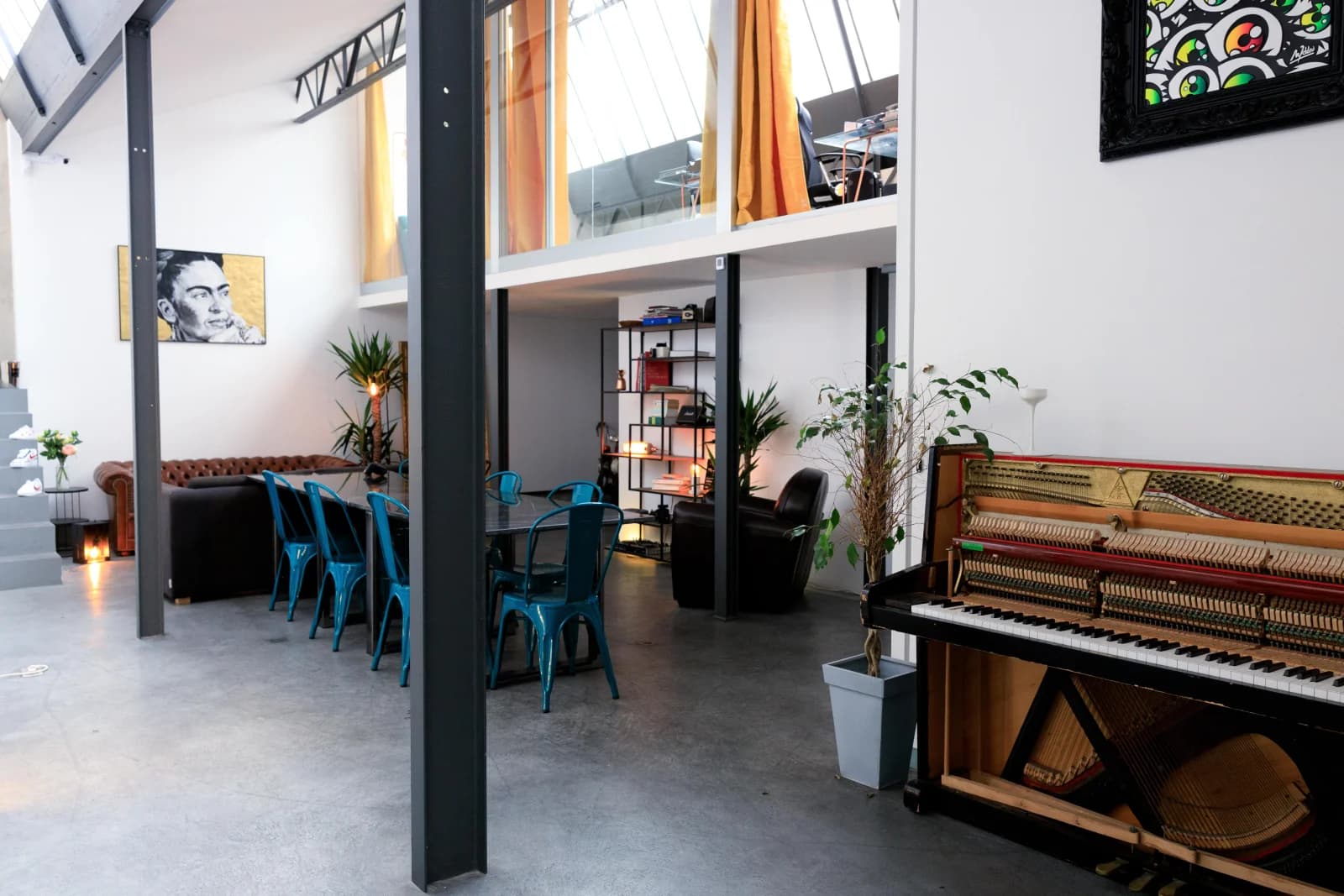 Living room in 240m² loft for film shoots and corporate events - 1