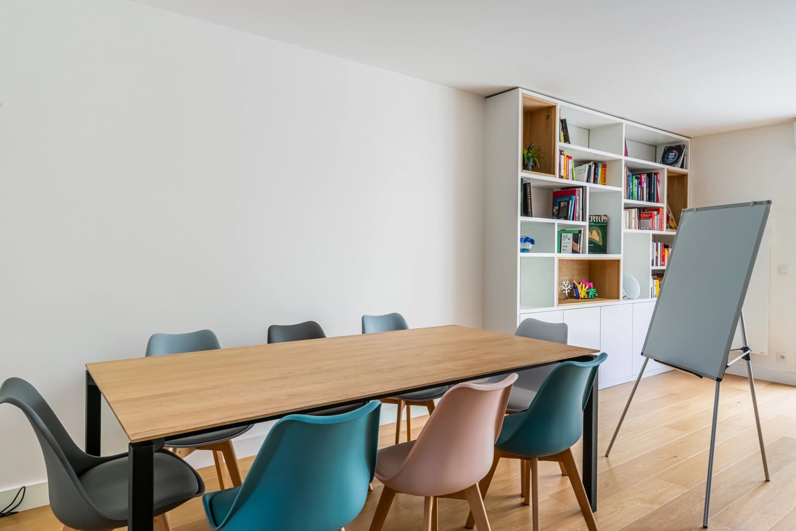 Space Large private lounge with garden - 0