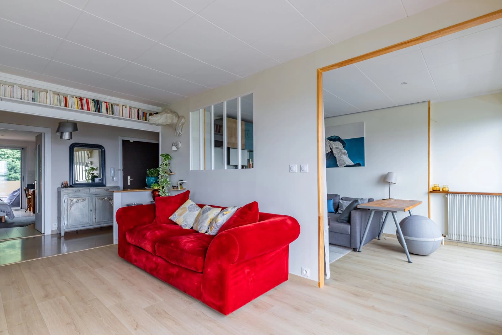 Living room in Cité Internationale La belle vue - 1
