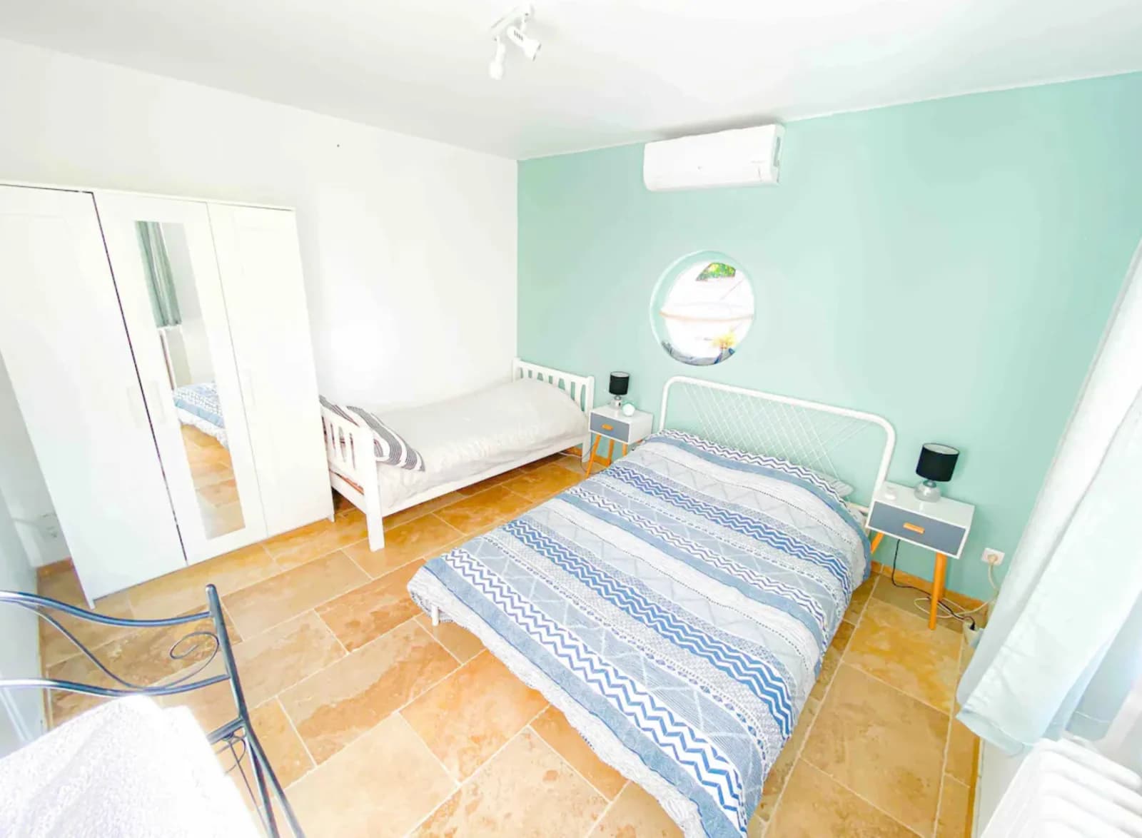 Espace Appartement avec grand extérieur aménagé et verdoyant - 4