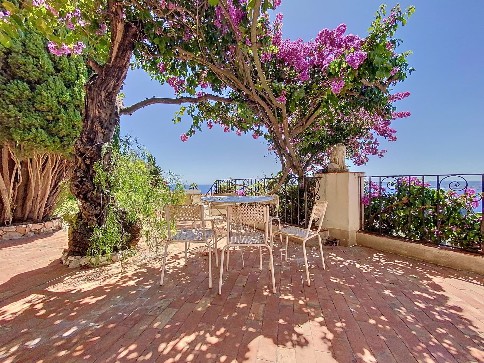 Espace Villa de 243m2 avec vue mer - 0