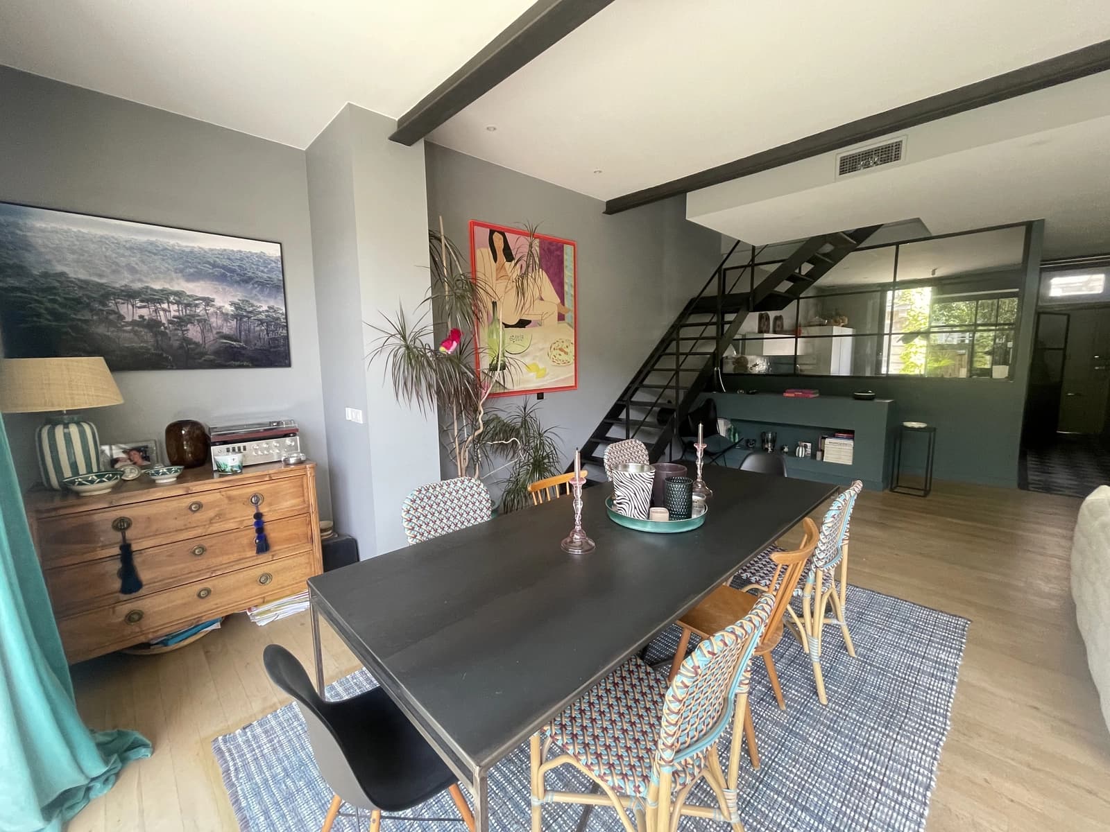 Space Atypical double Bordeaux-style shopfront - 0