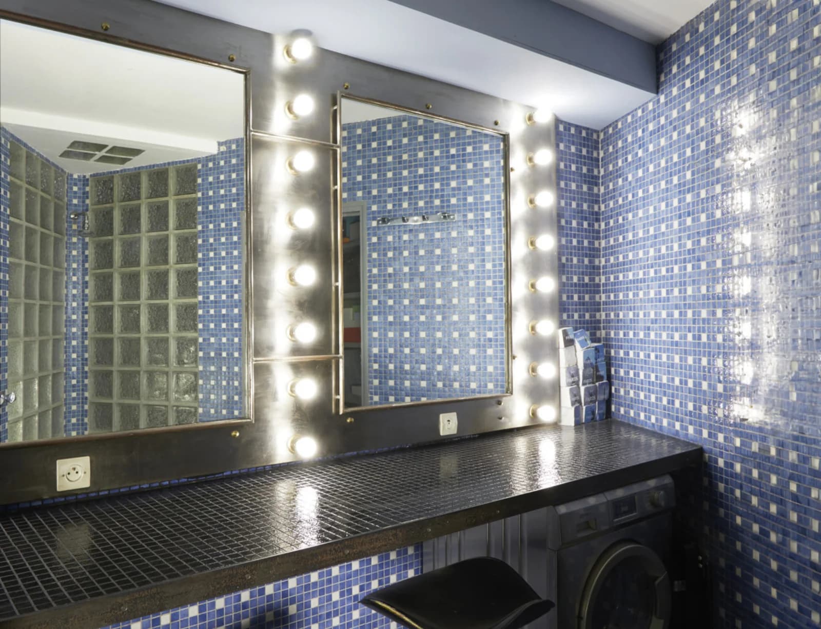 Espace Grand studio photo/vidéo (150m²) équipé d'un cyclorama - 5