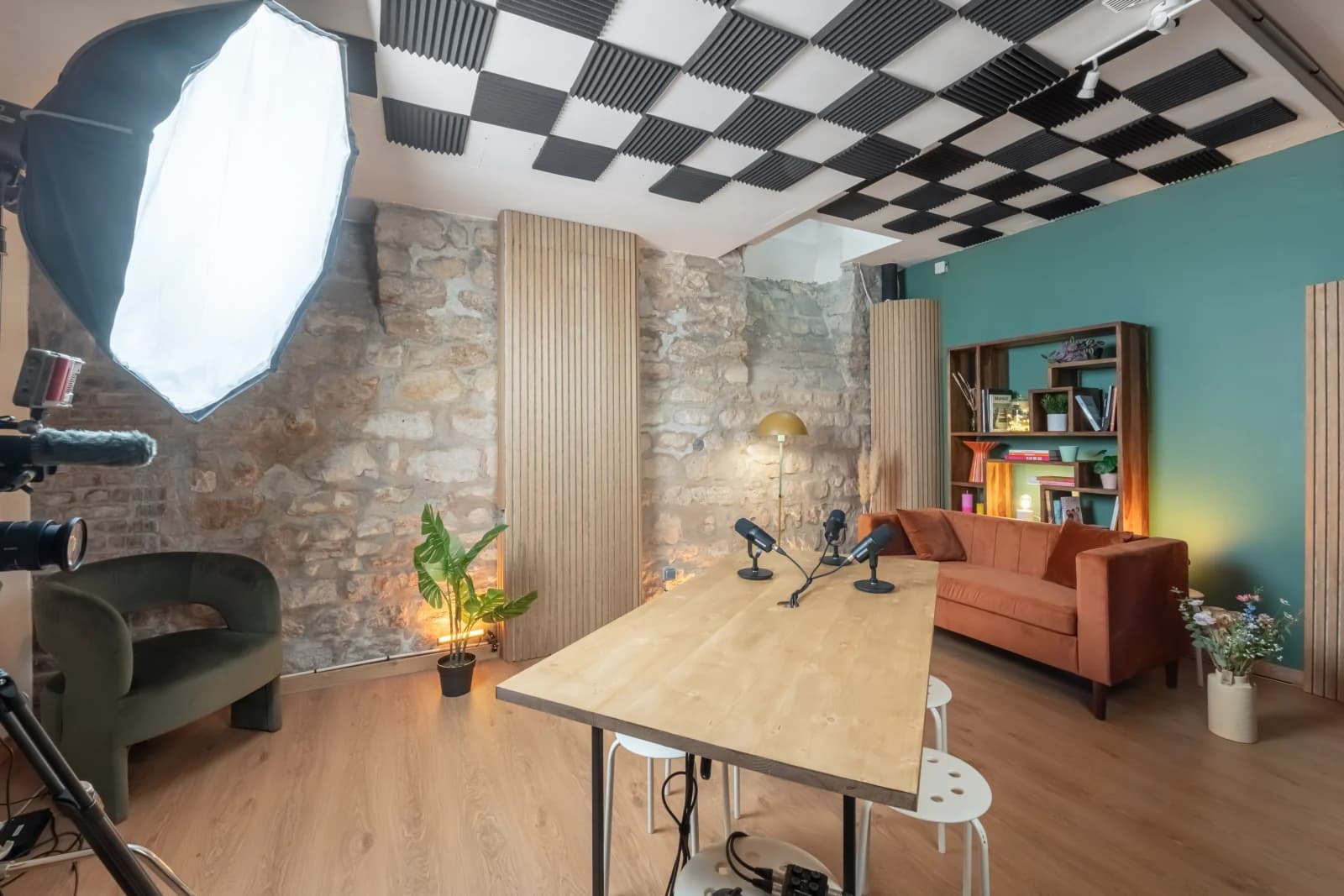 Espace Studio de tournage Interview, Podcast, Facecam à République - 4