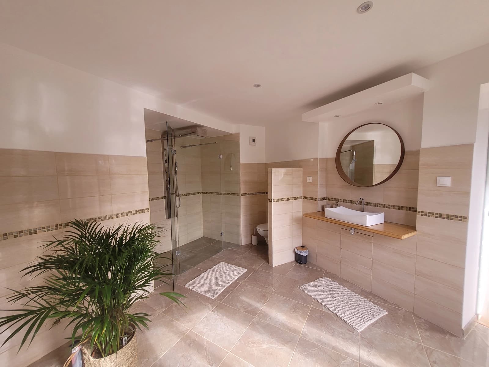 Space Large villa with exceptional living space - 4