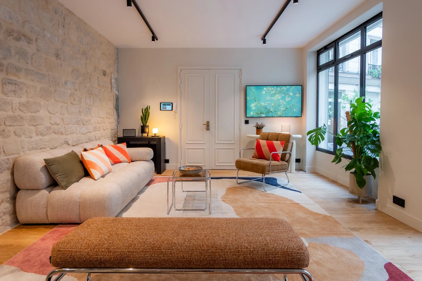 Space Maison Voltaire, character loft in an old printing house, Paris 11th arrondissement - 4