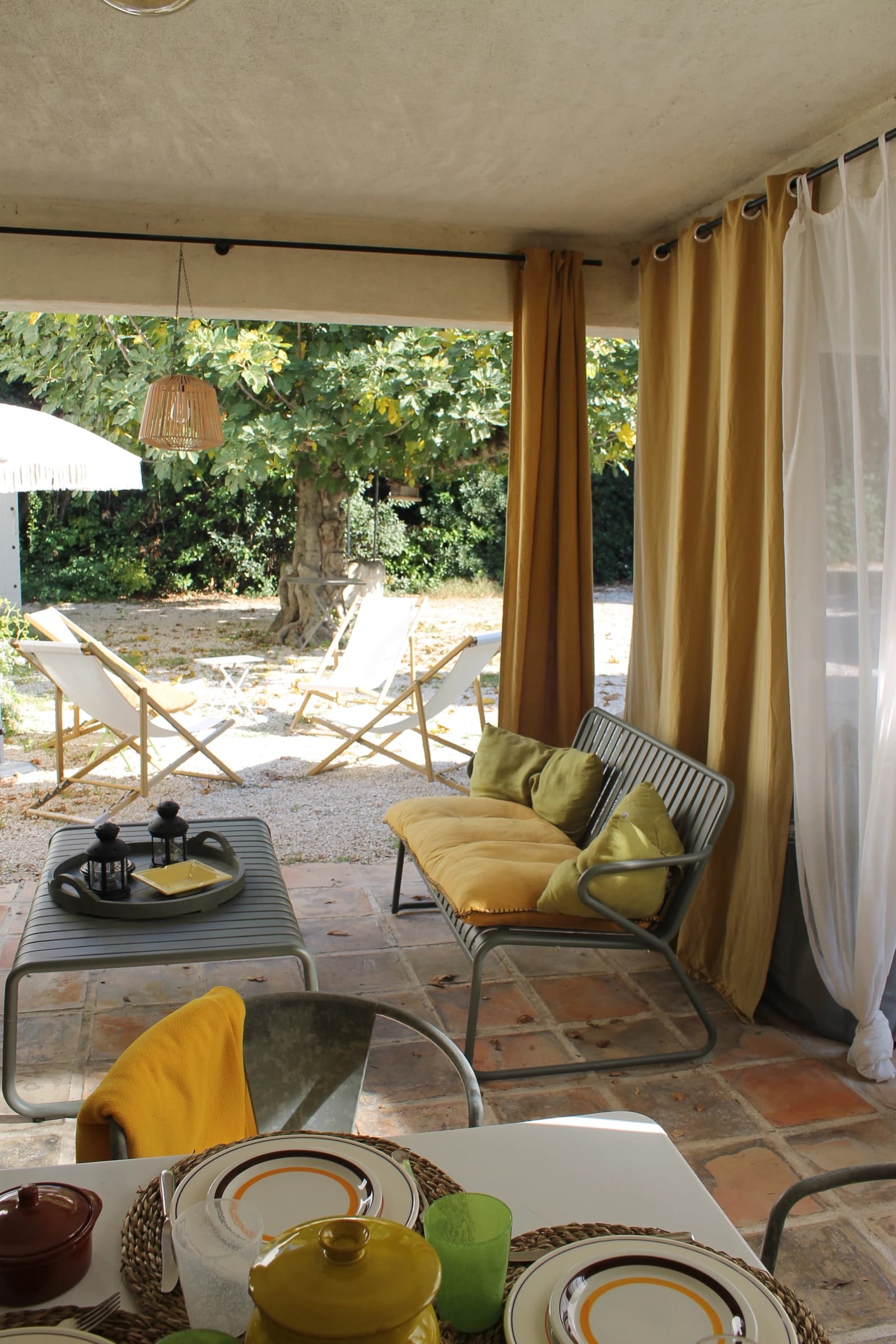 Espacio Encanto y autenticidad de una pequeña masía renovada en medio de los campos - 1