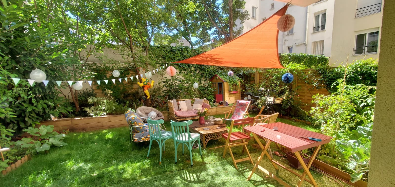 Space Warm, colorful apartment with superb garden - 1