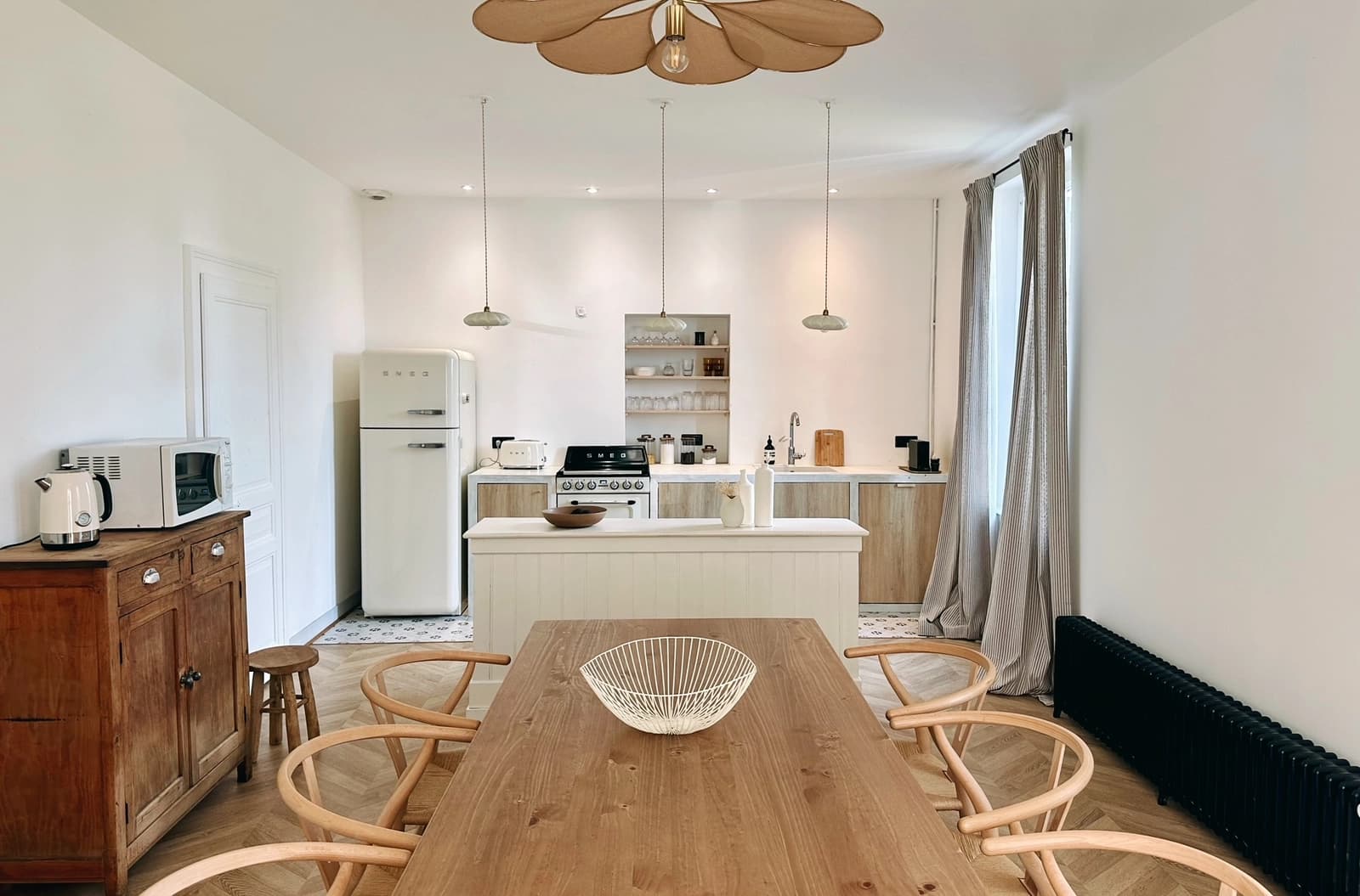 Chic country house located 1h30 from Paris