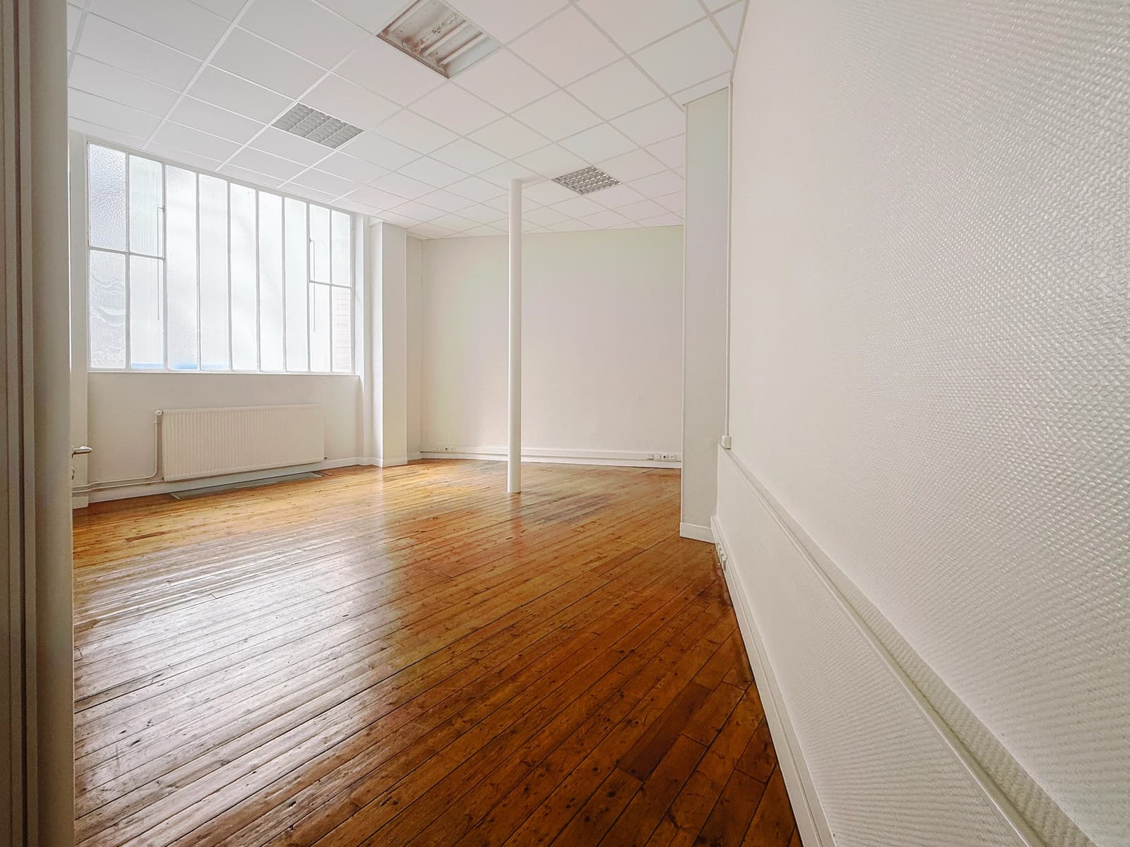 Space Multiple Bright Production Studios On a Site With Industrial Architecture - 0