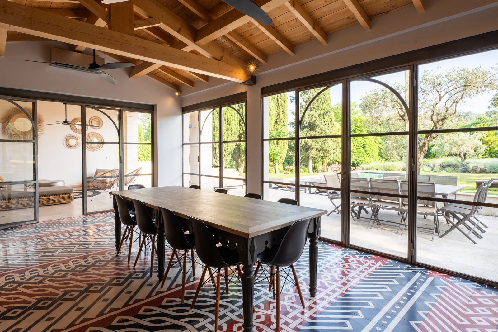 Espace Élégante Pool House près d'Aix-en-Provence | Lieu de réception avec jardin méditerranéen - 3