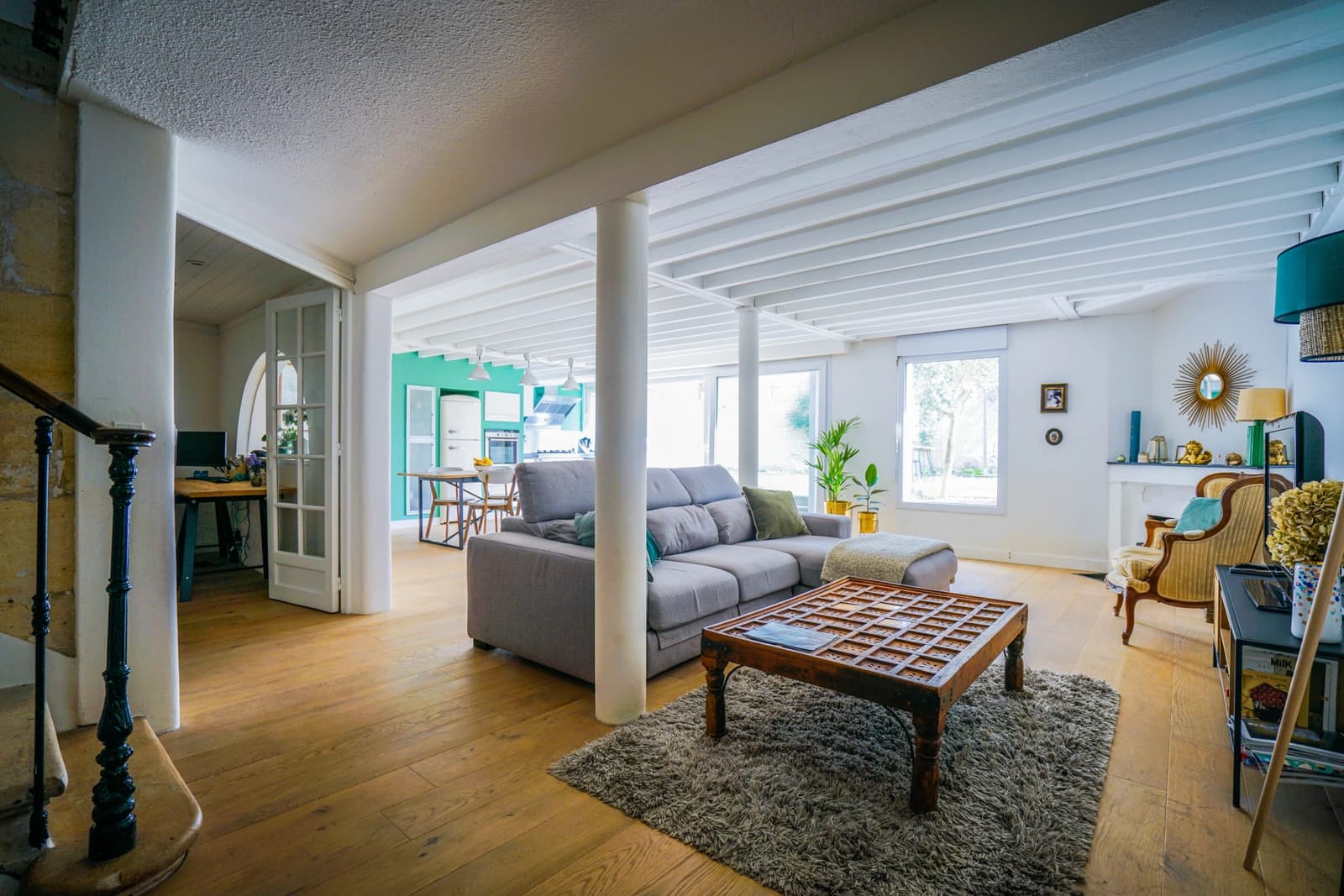 Living room in Cosy hut with garden - 0