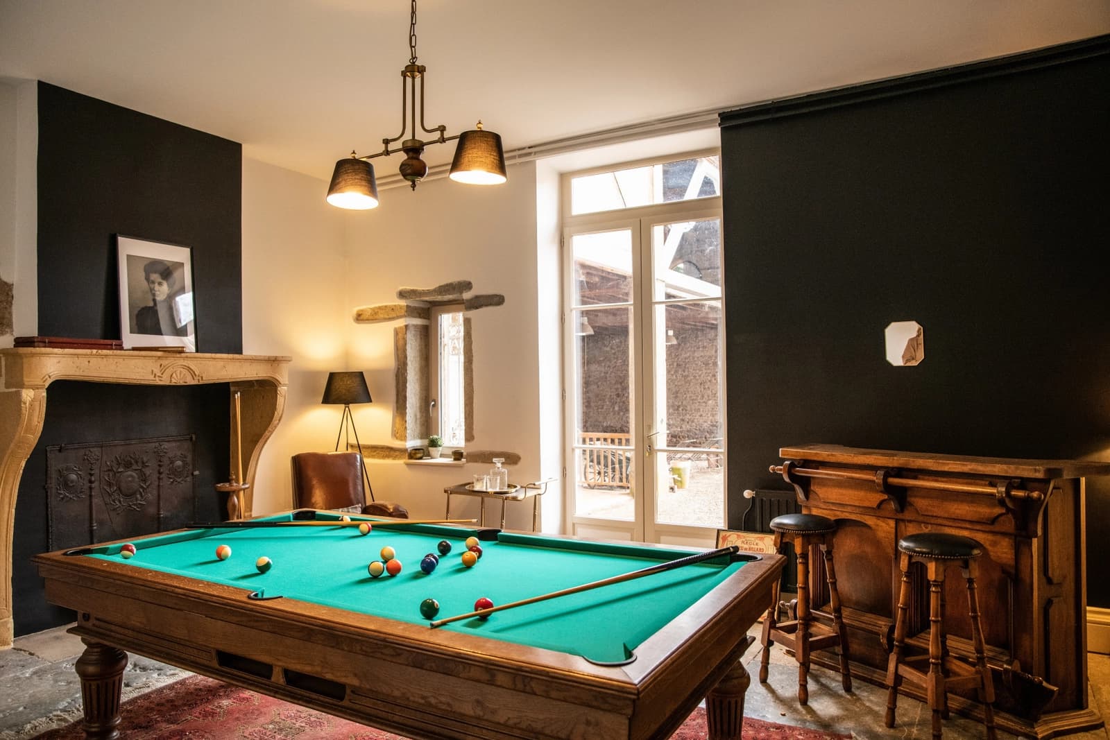 Espace Grande maison bourgeoise en pierres dorées, cachet unique - 3