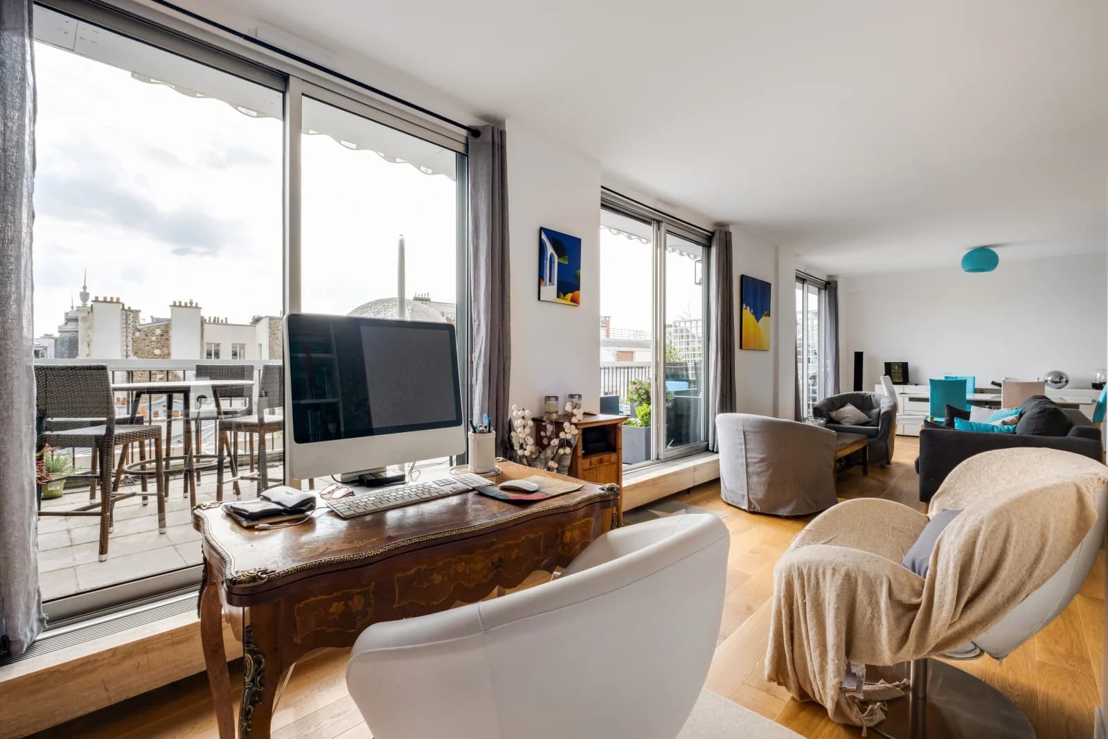 Space Bright apartment with terrace overlooking the Eiffel Tower - 5