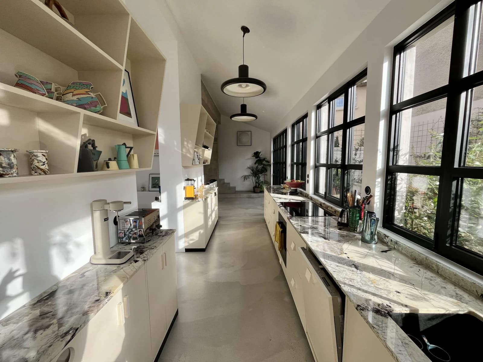 Espace Maison d'architecte lumineuse style loft avec terrasse et jardin fleuri - 1