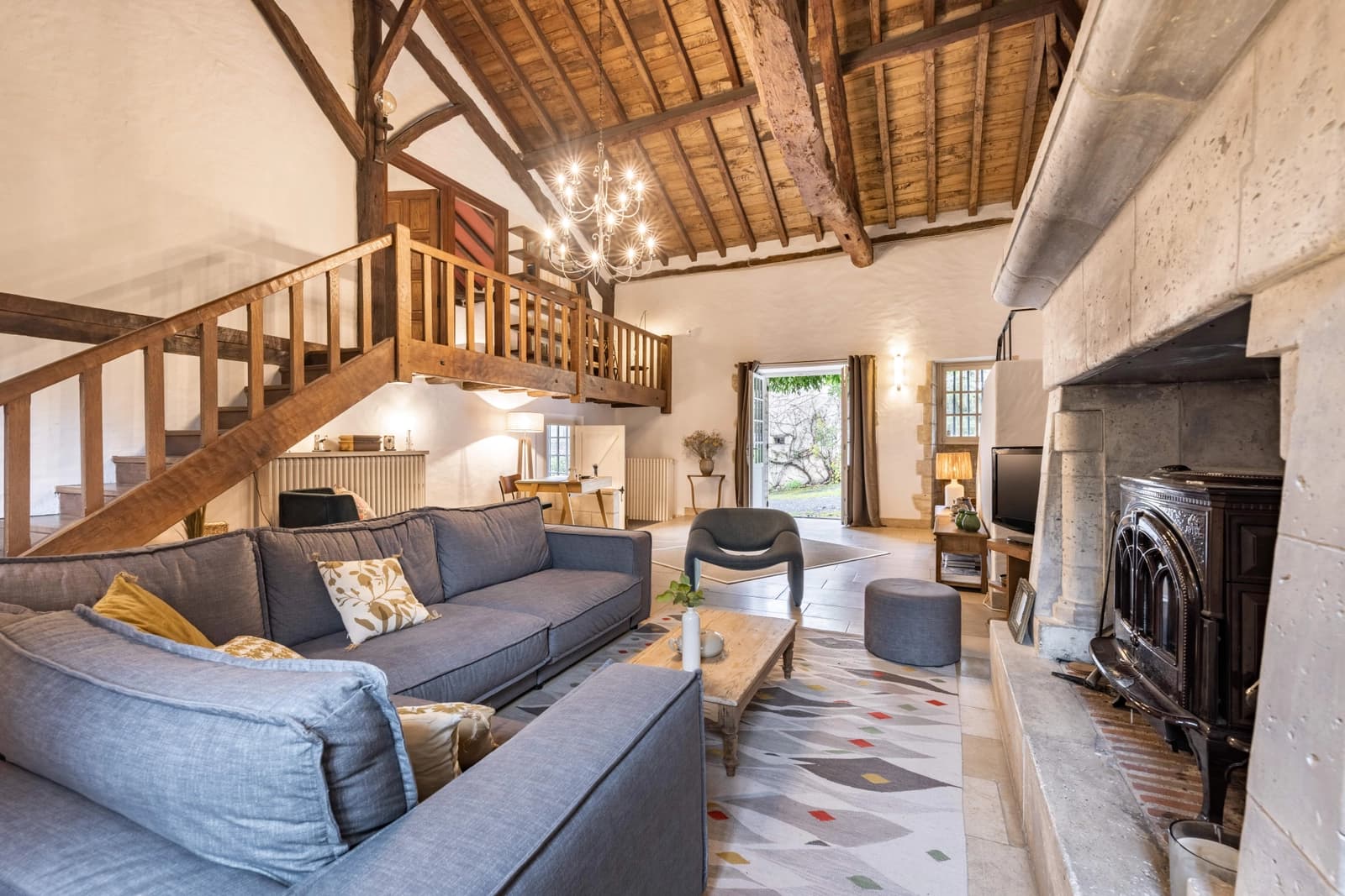 Salon dans Propriété de charme au sein d'un grand parc verdoyant - 0