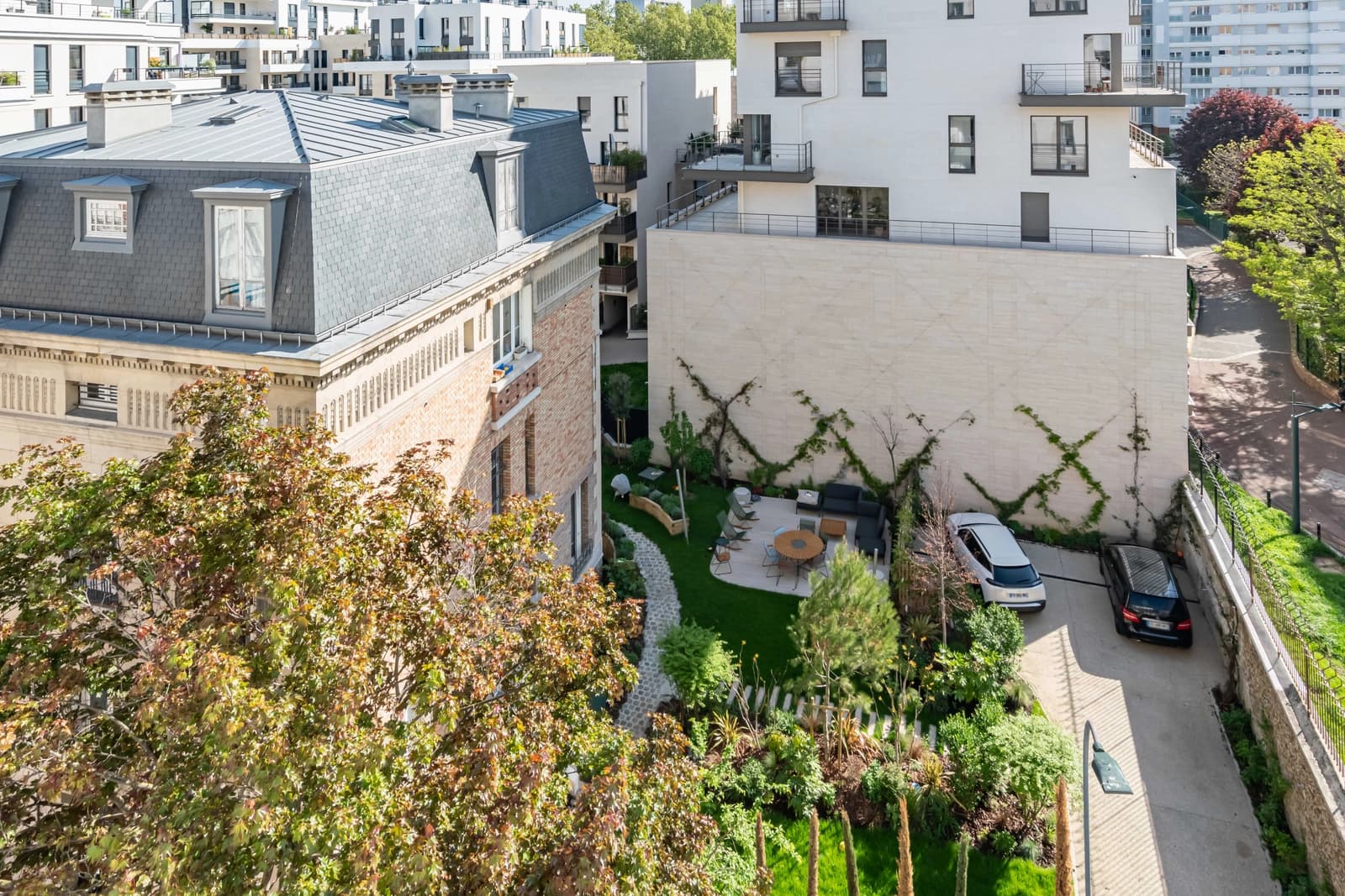 Meeting room in Charming, bright apartment with terrace - 1