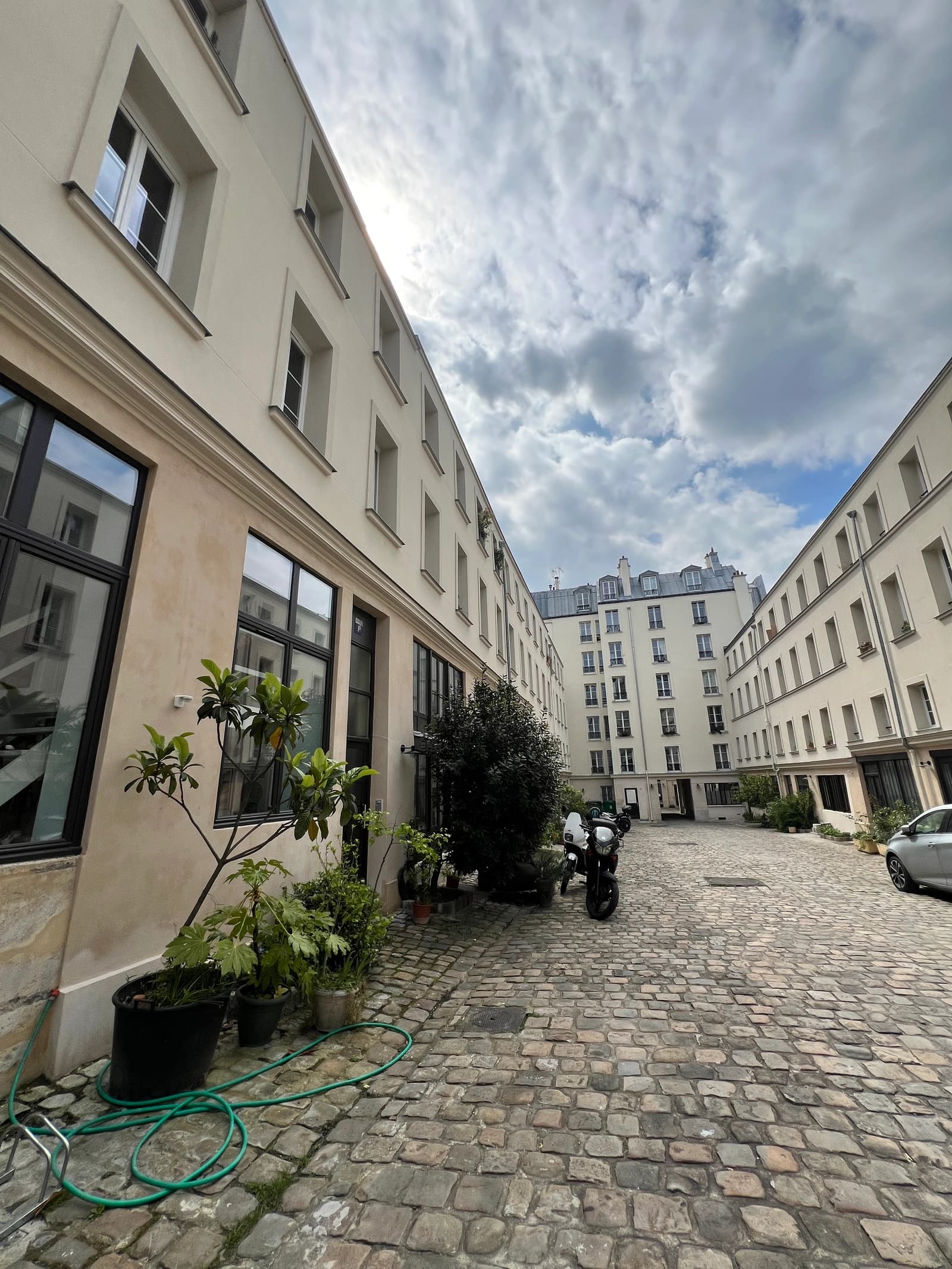 Espace Loft lumineux avec mezzanine à deux pas du Canal St Martin - 4