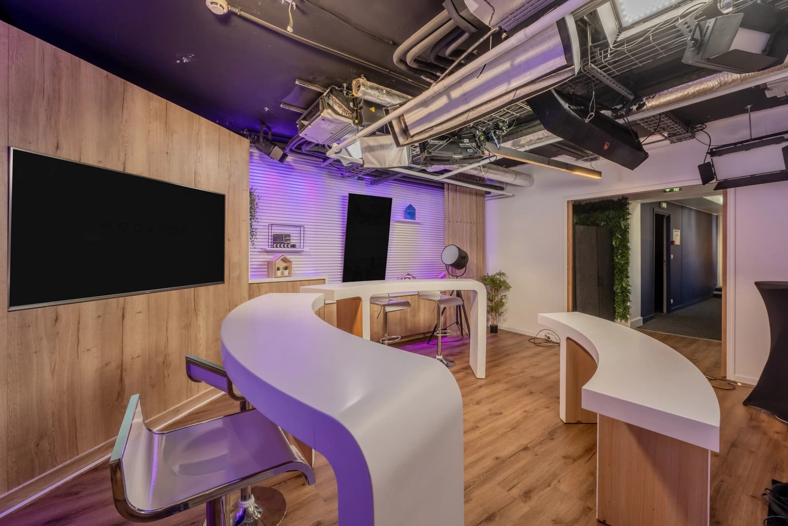 Space Le Jab: podcast studio with contemporary design - 3