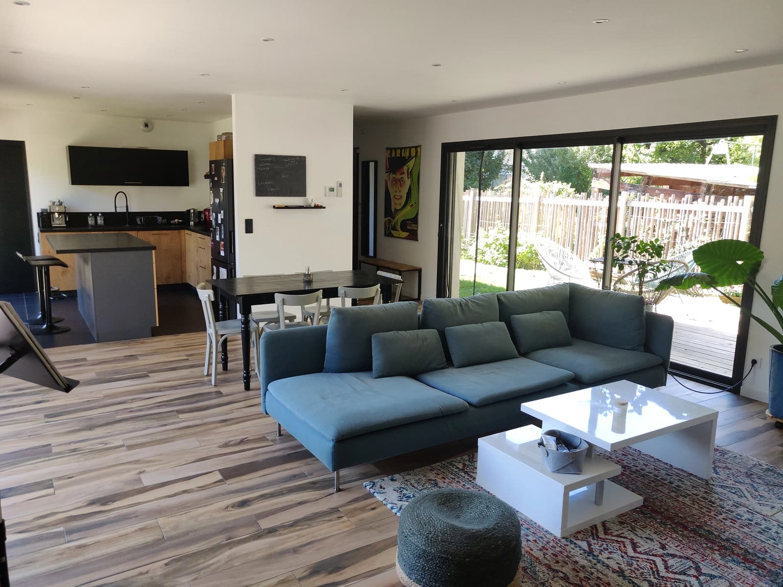 Living room in Bright house with large terrace - 0