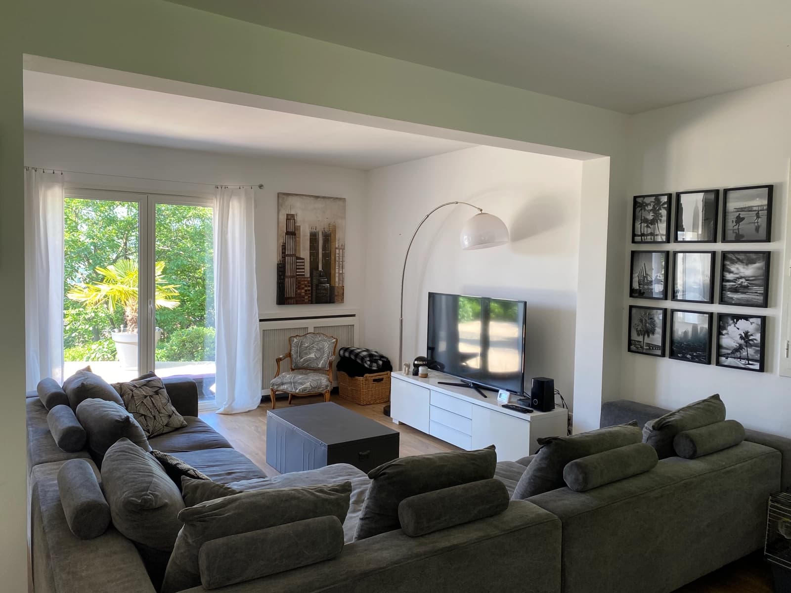 Living room in Large house with panoramic terrace and swimming pool - 1