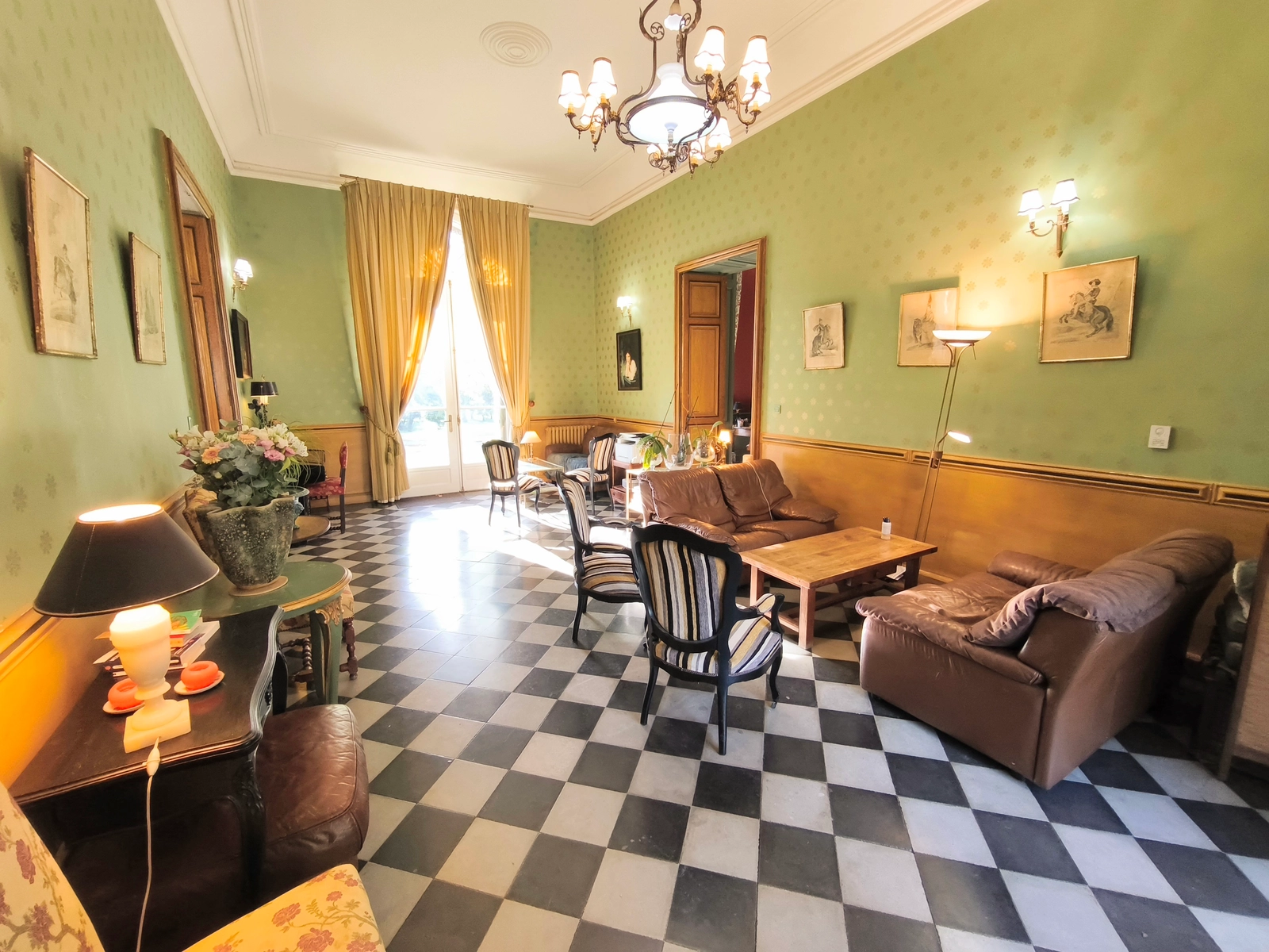 Space Provençal château at the foot of Mont Ventoux - 4