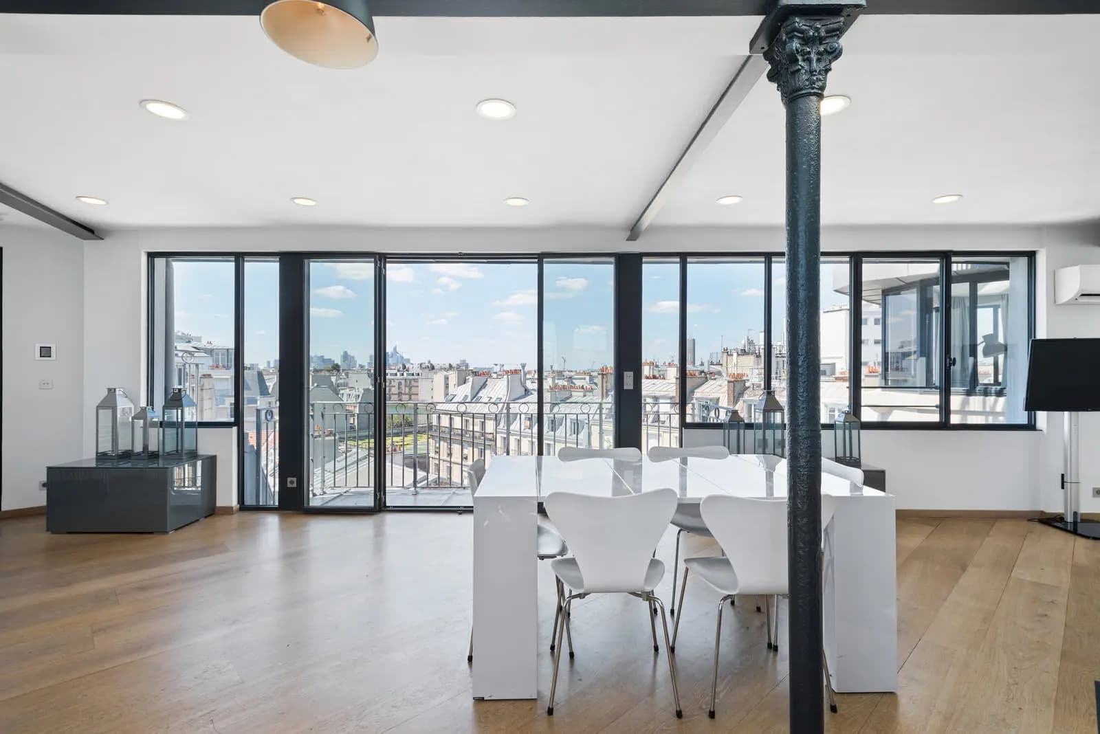 Space Modern loft with 360° view of Paris & the Eiffel Tower - 4