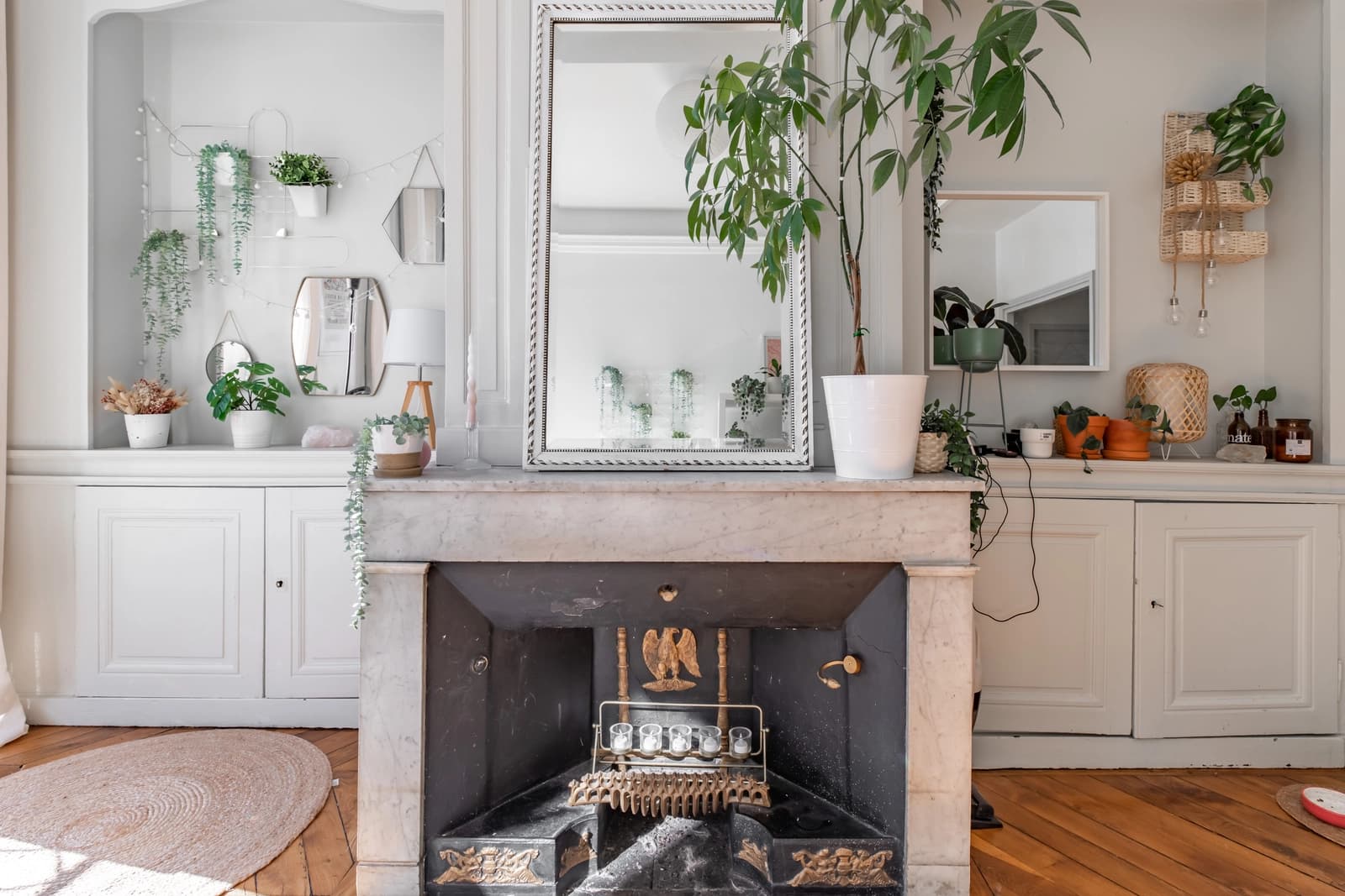 Kitchen in Hausmann apartment with Rhone river view - 1